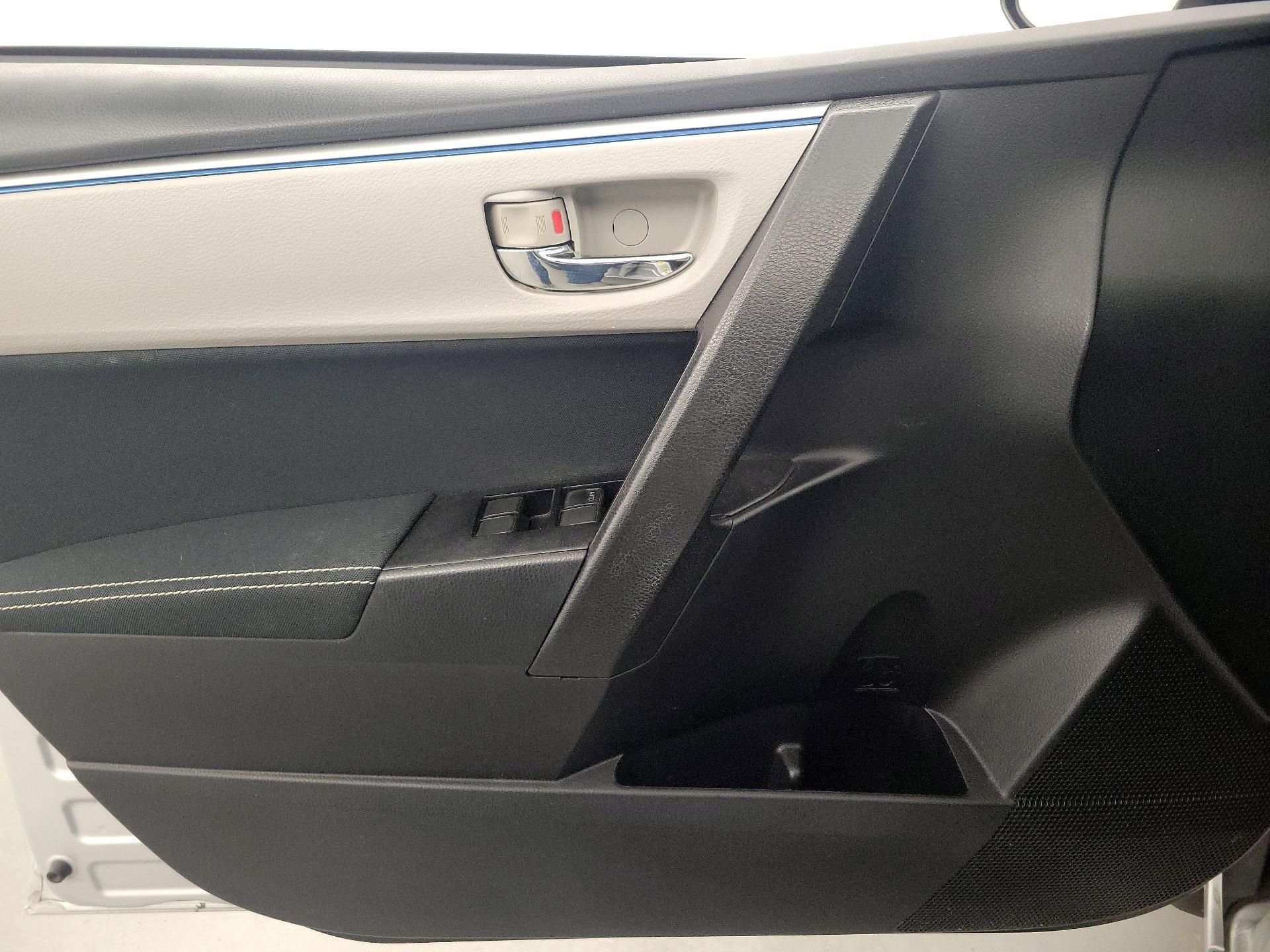 Thumbnail: 2014 Toyota Corolla - 12