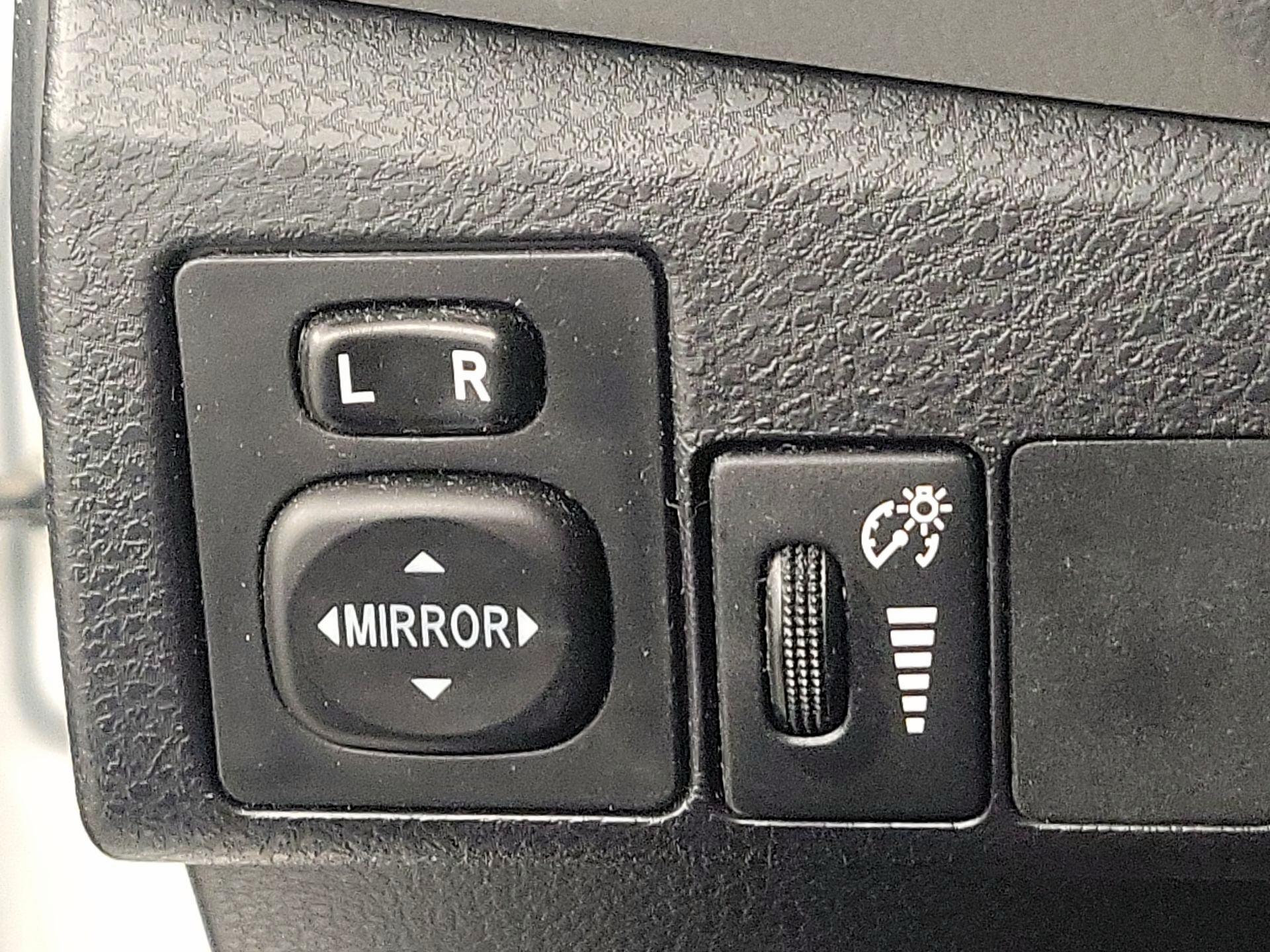 Thumbnail: 2014 Toyota Corolla - 13