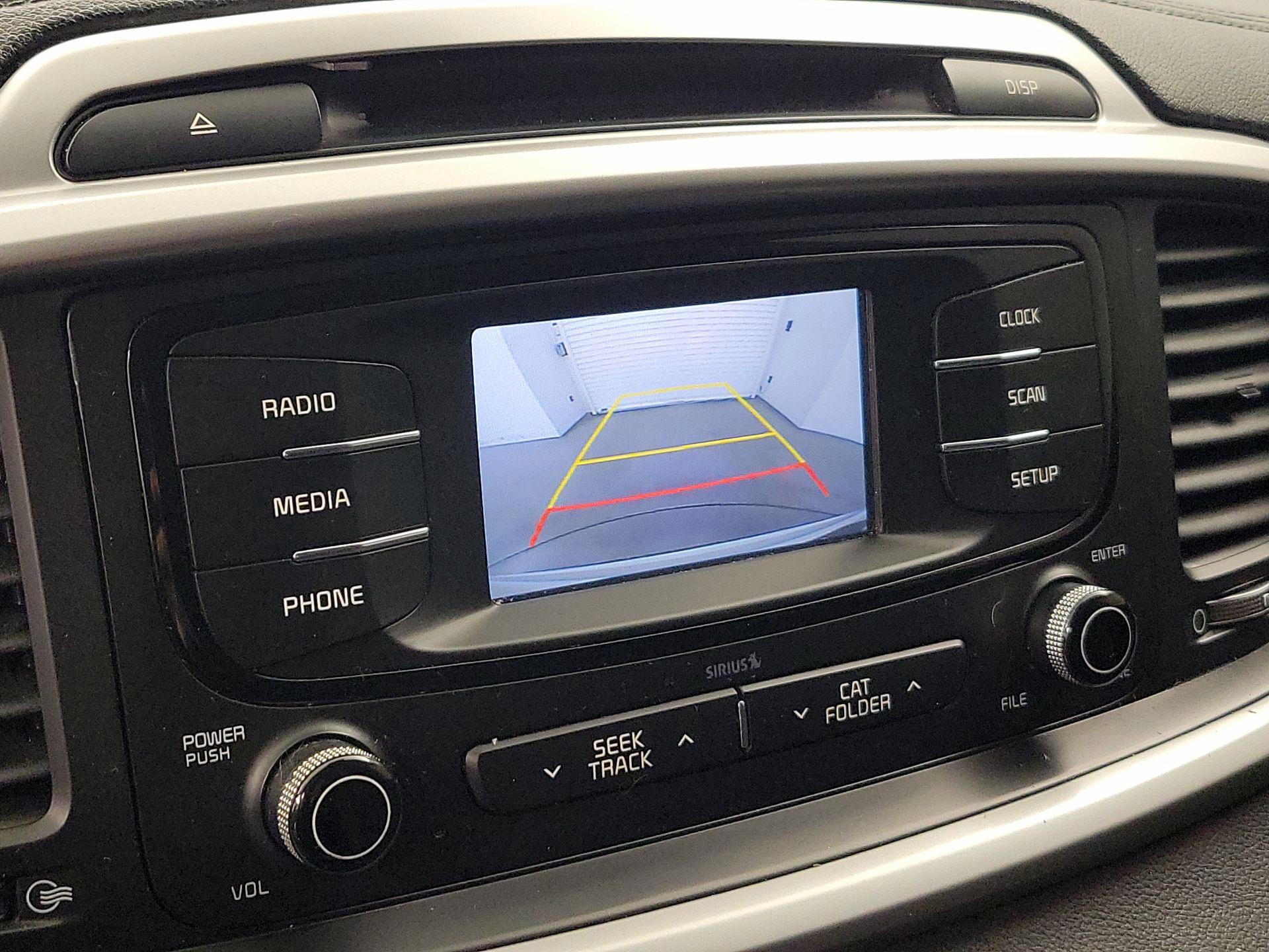 Thumbnail: 2016 Kia Sorento - 14