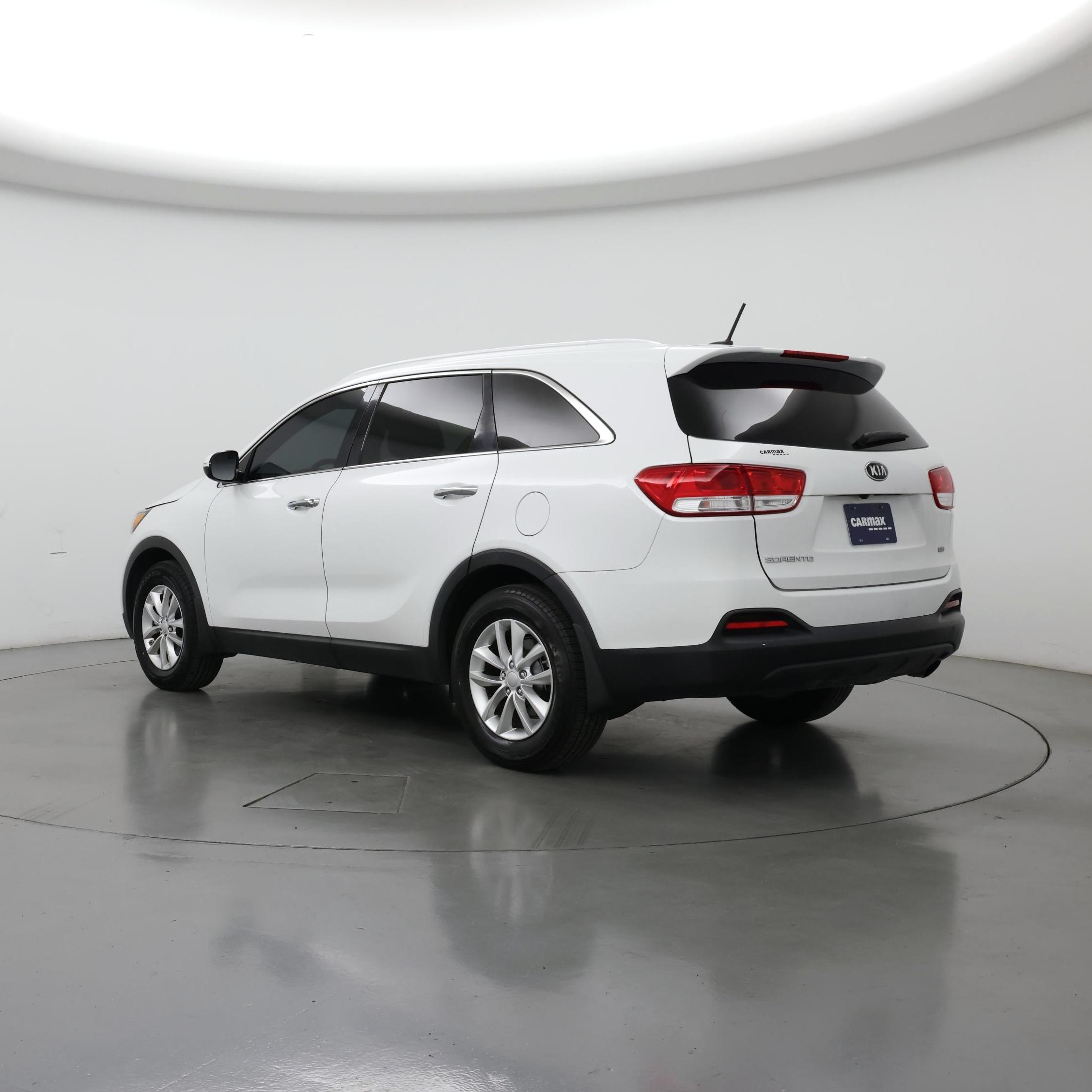 Thumbnail: 2016 Kia Sorento - 2