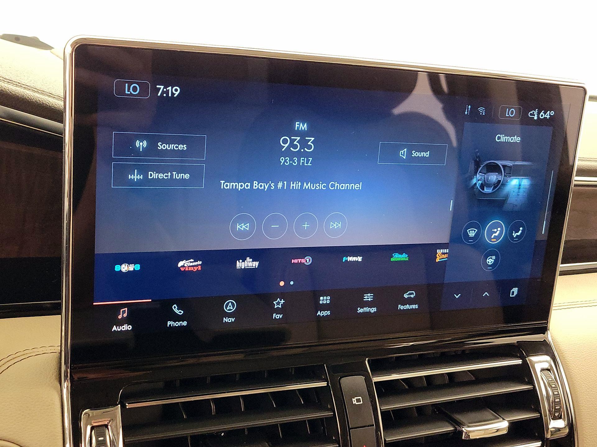 Thumbnail: 2023 Lincoln Navigator - 16