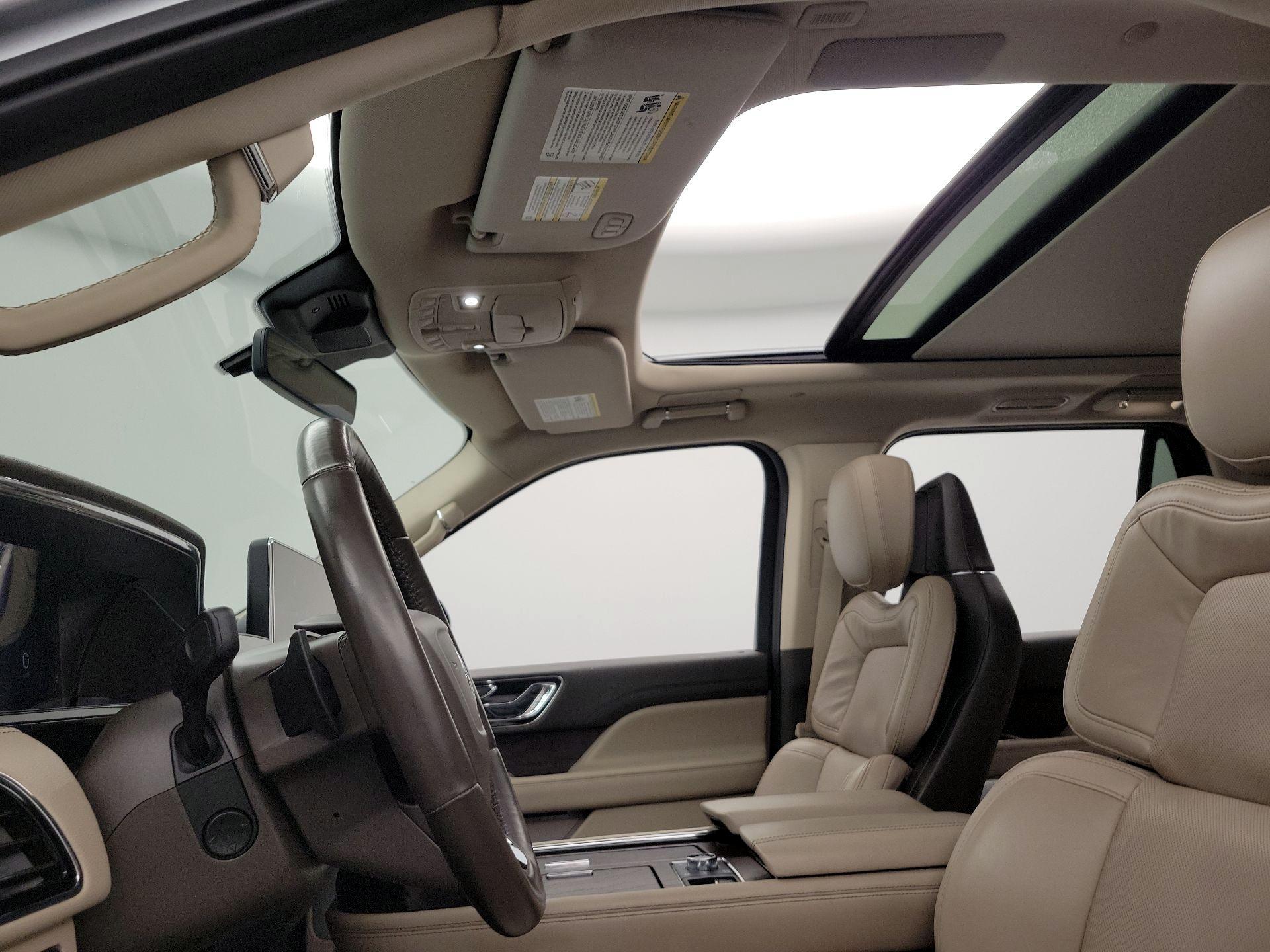 Thumbnail: 2023 Lincoln Navigator - 20