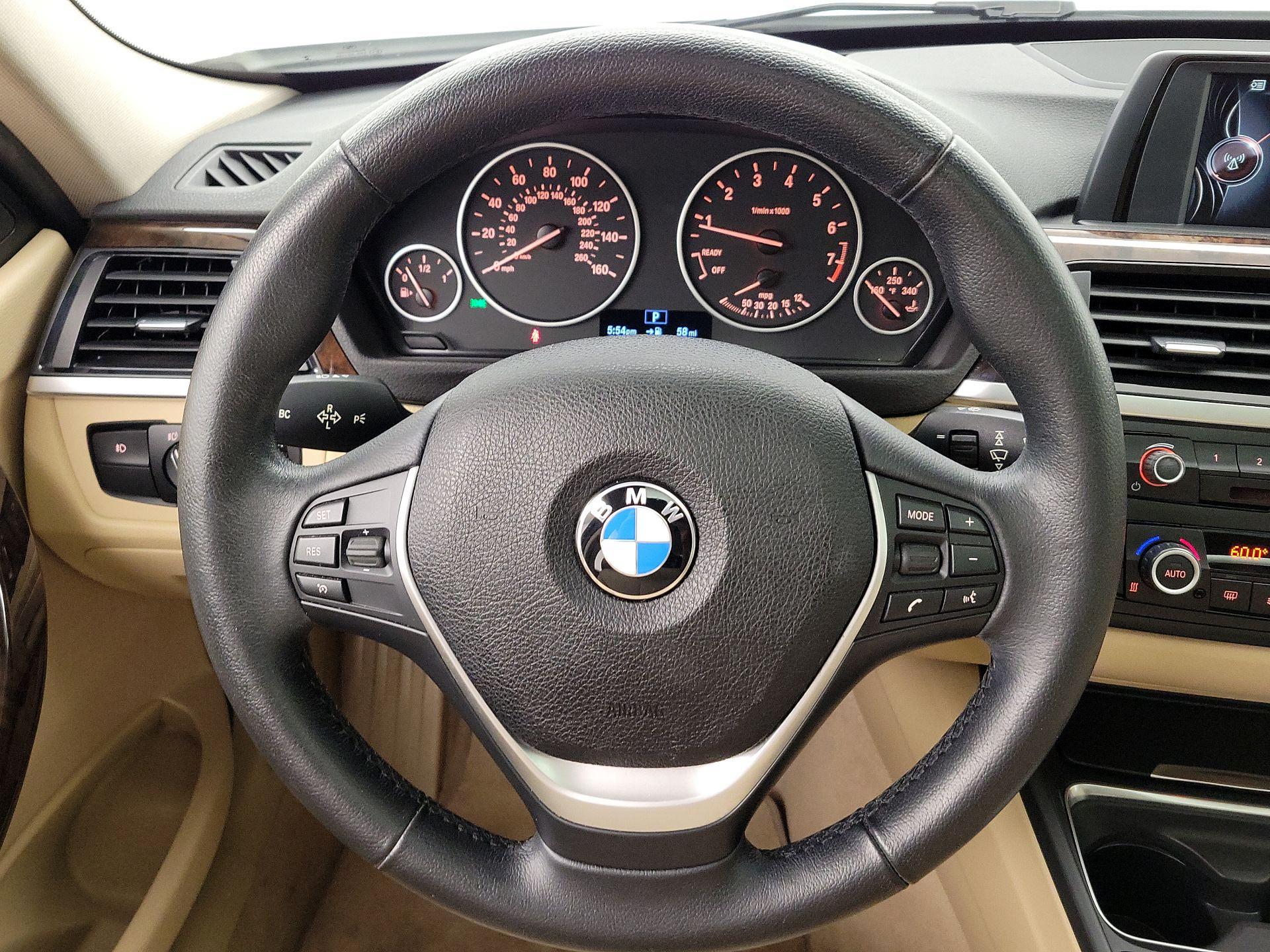 Thumbnail: 2015 BMW 3 Series - 10