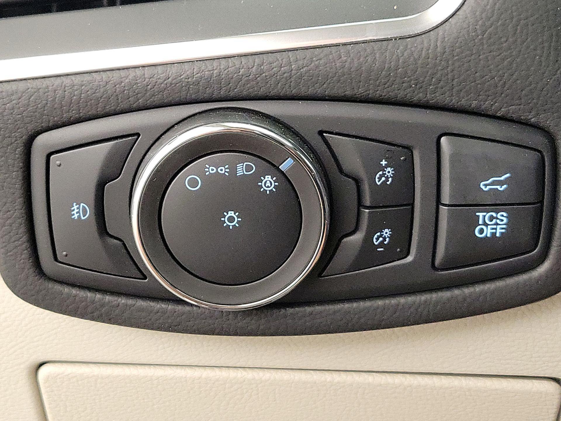 Thumbnail: 2020 Ford Edge - 13