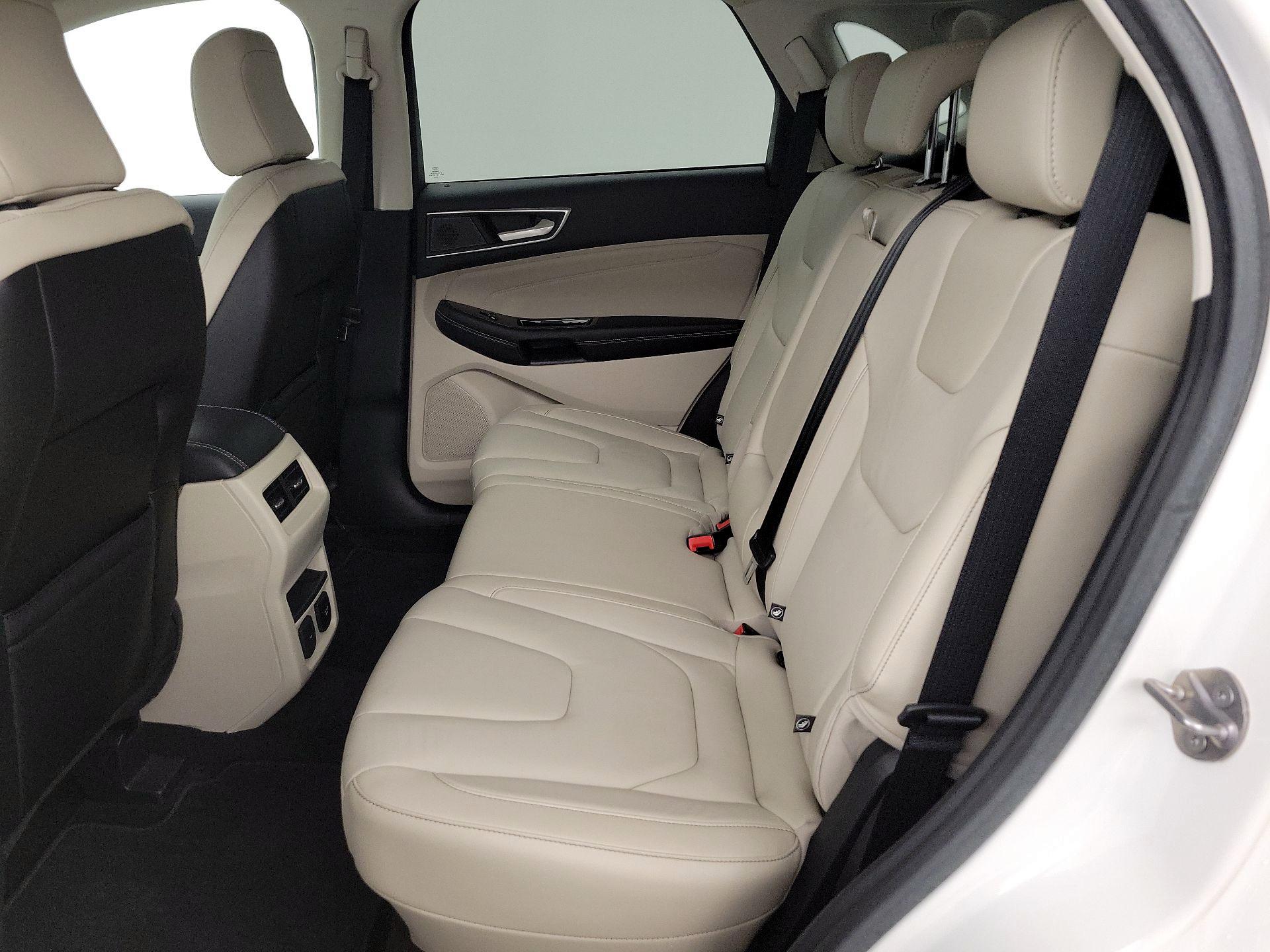 Thumbnail: 2020 Ford Edge - 20