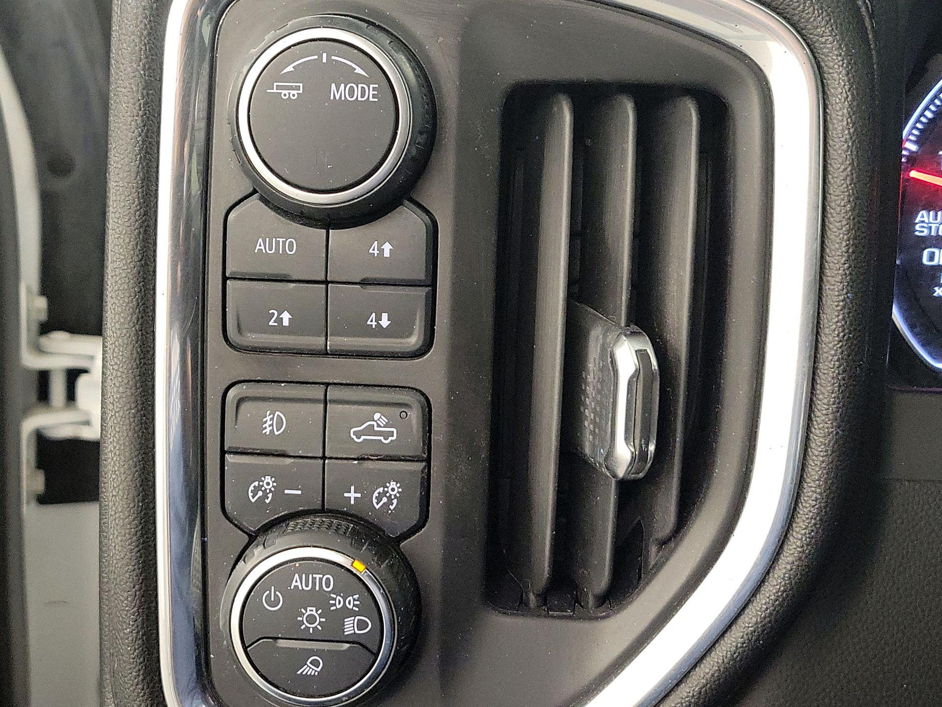 Thumbnail: 2020 Chevrolet Silverado 1500 - 13