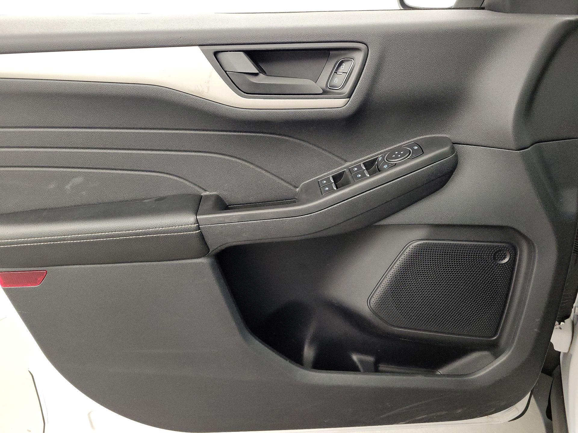 Thumbnail: 2022 Ford Escape - 12