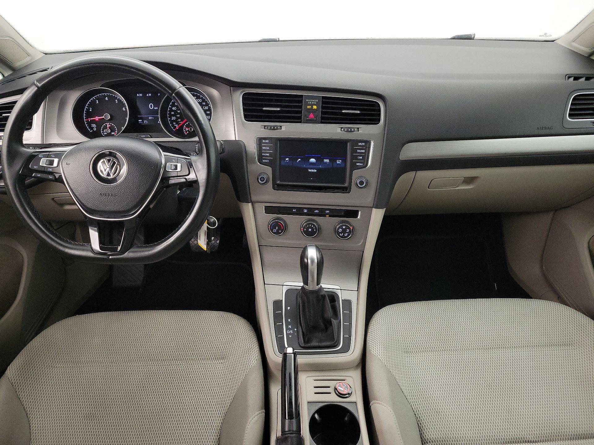 Thumbnail: 2017 Volkswagen Golf - 9