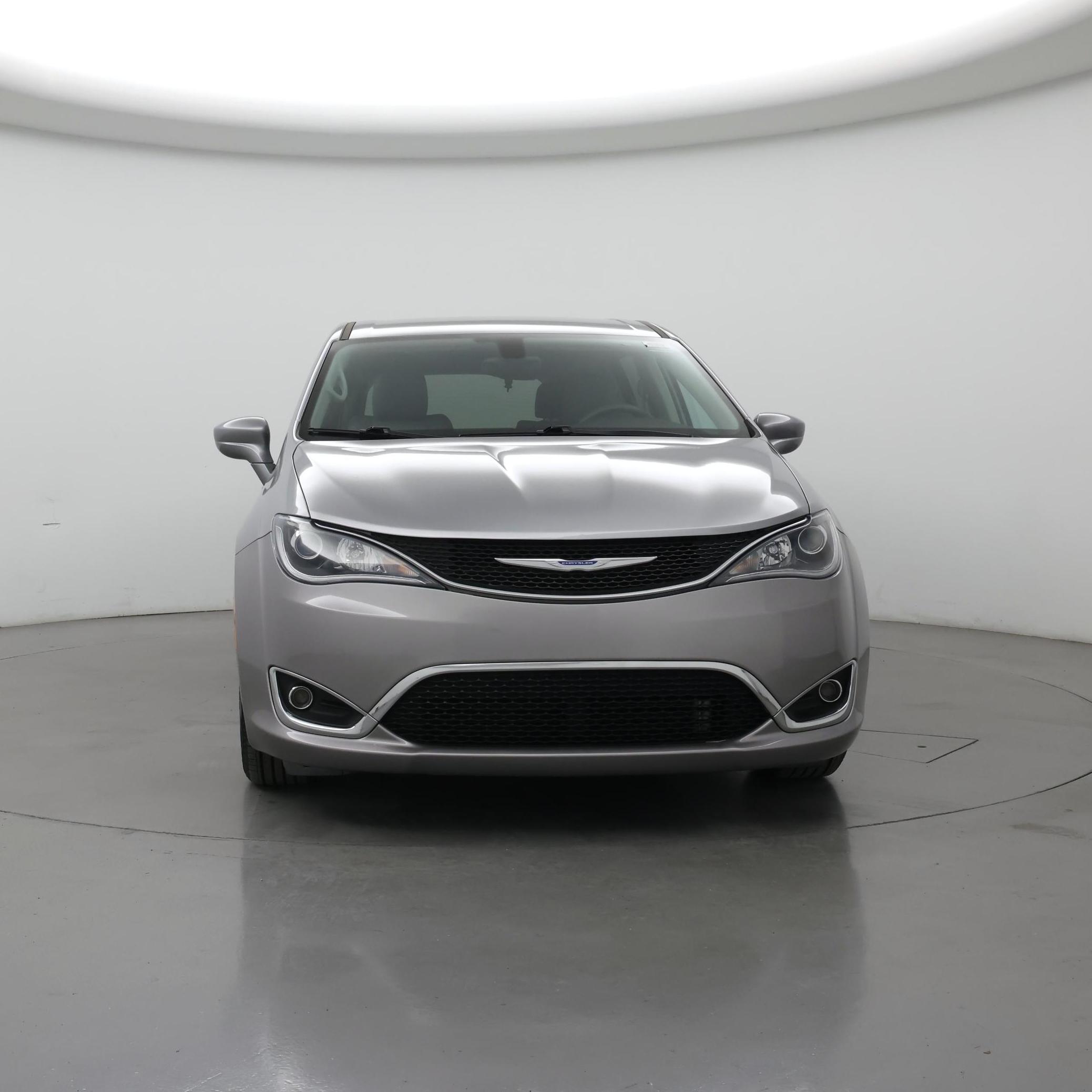 Thumbnail: 2018 Chrysler Pacifica - 5