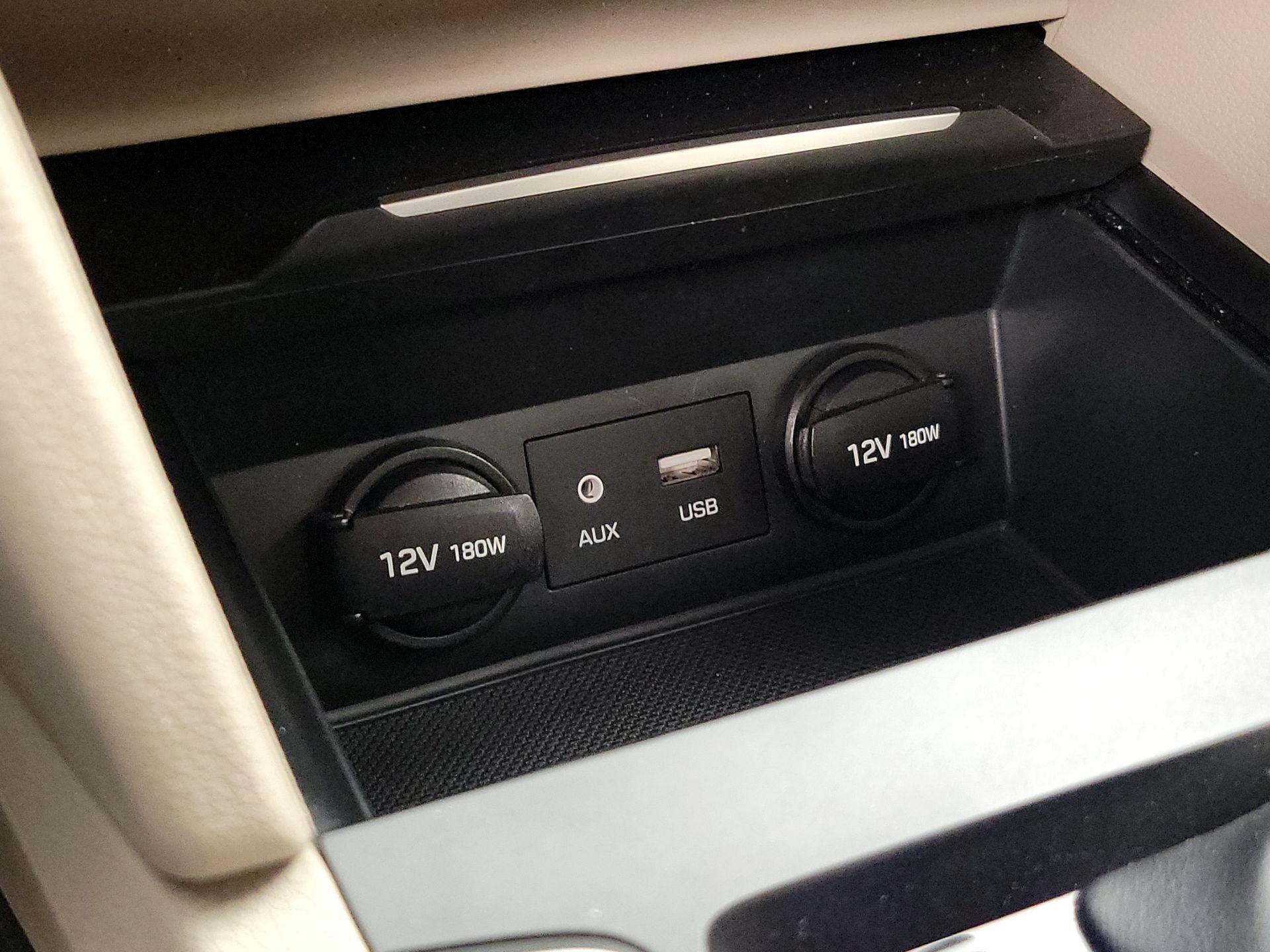 Thumbnail: 2018 Hyundai Elantra - 17