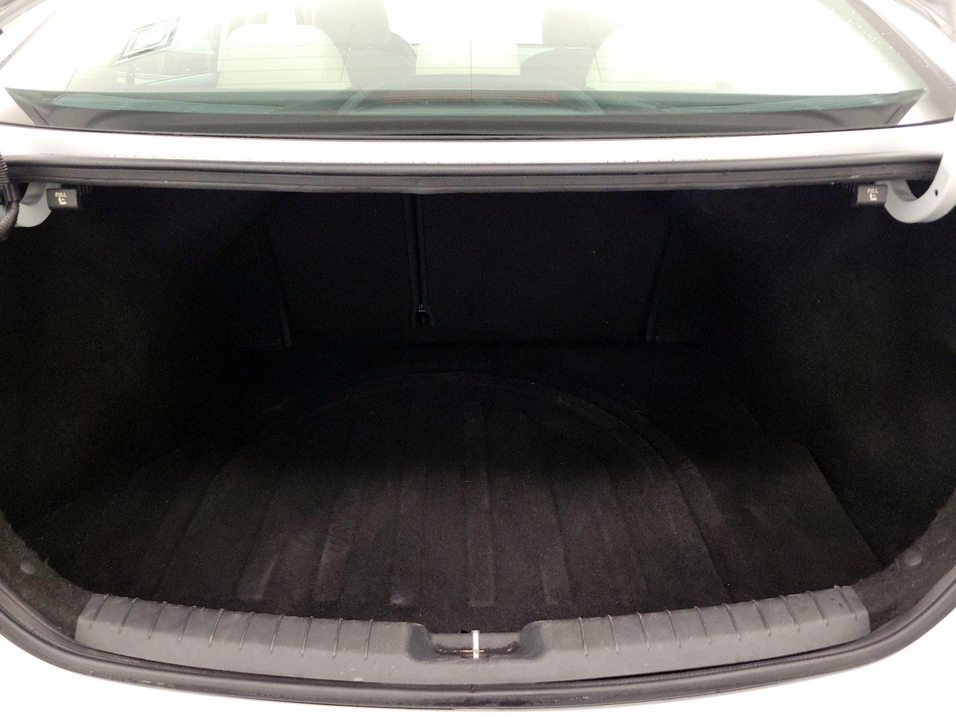 Thumbnail: 2018 Hyundai Elantra - 19