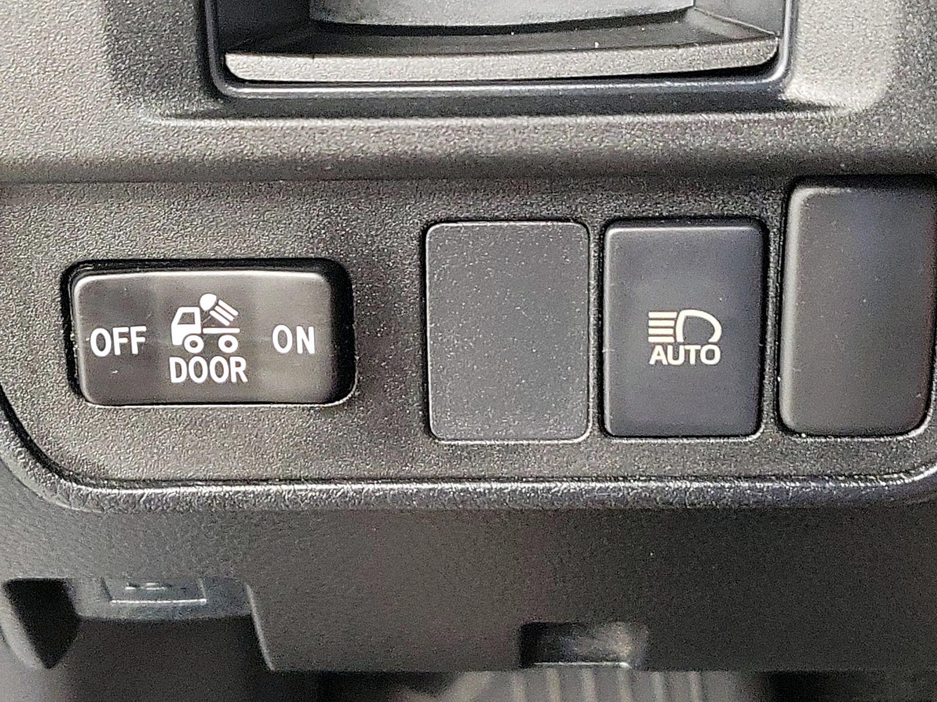 Thumbnail: 2019 Toyota Tacoma - 13