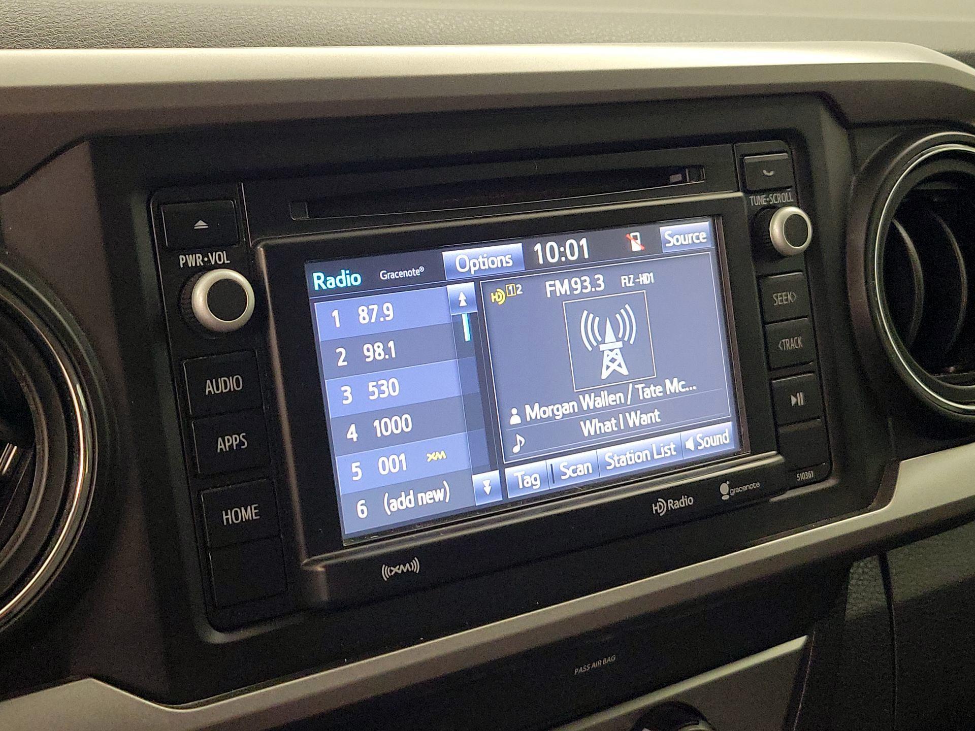 Thumbnail: 2019 Toyota Tacoma - 15