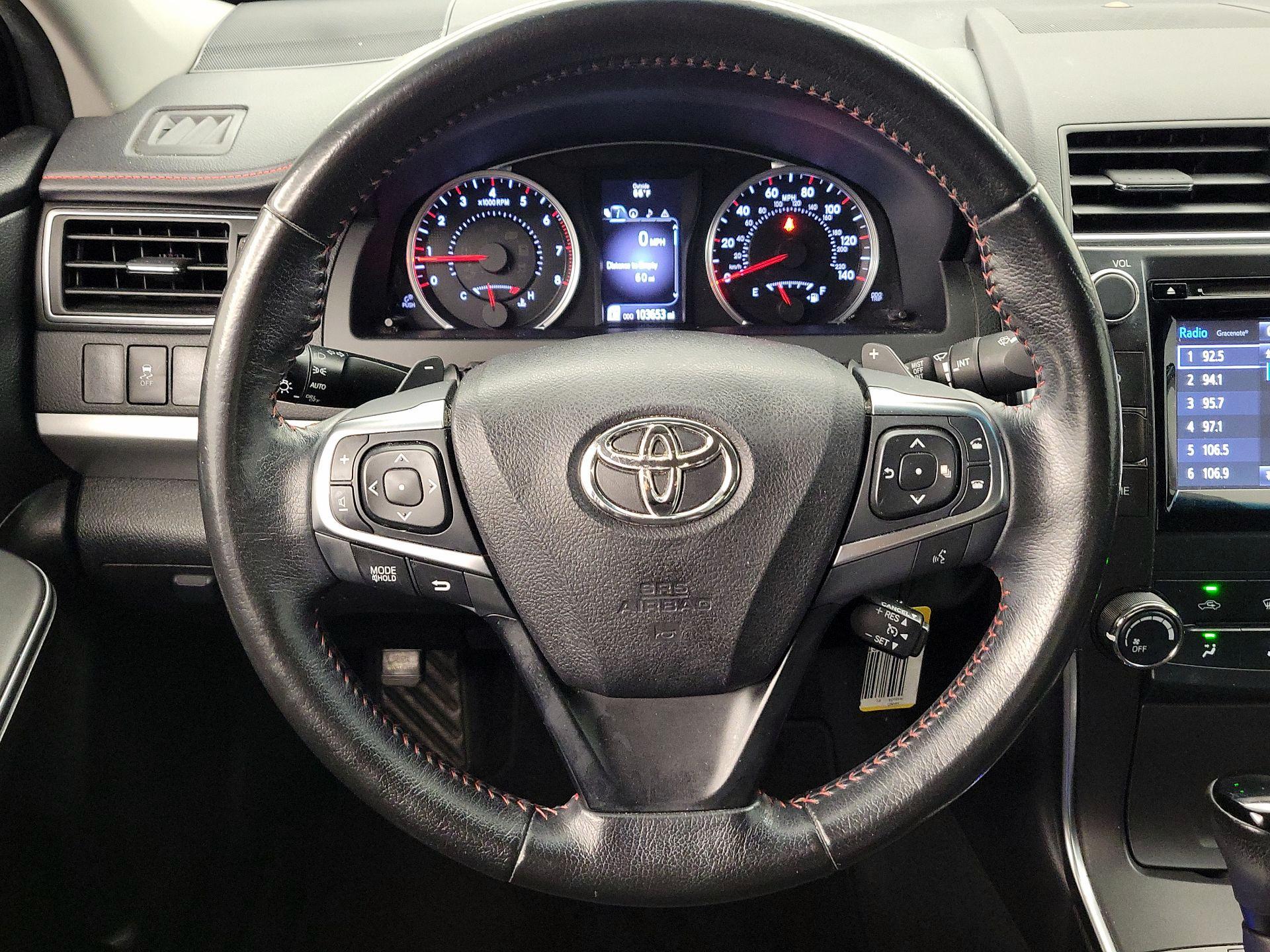 Thumbnail: 2016 Toyota Camry - 10