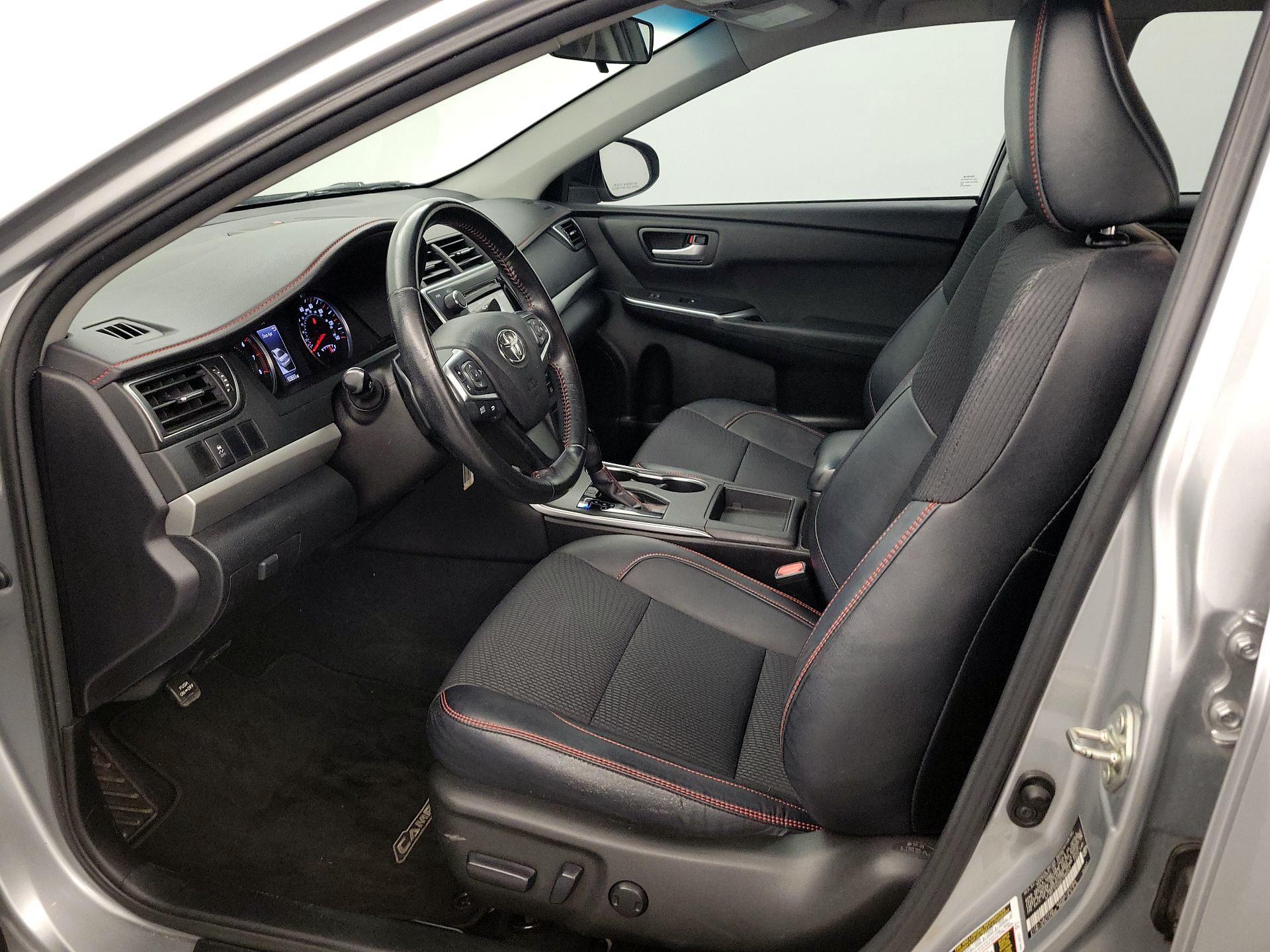 Thumbnail: 2016 Toyota Camry - 11