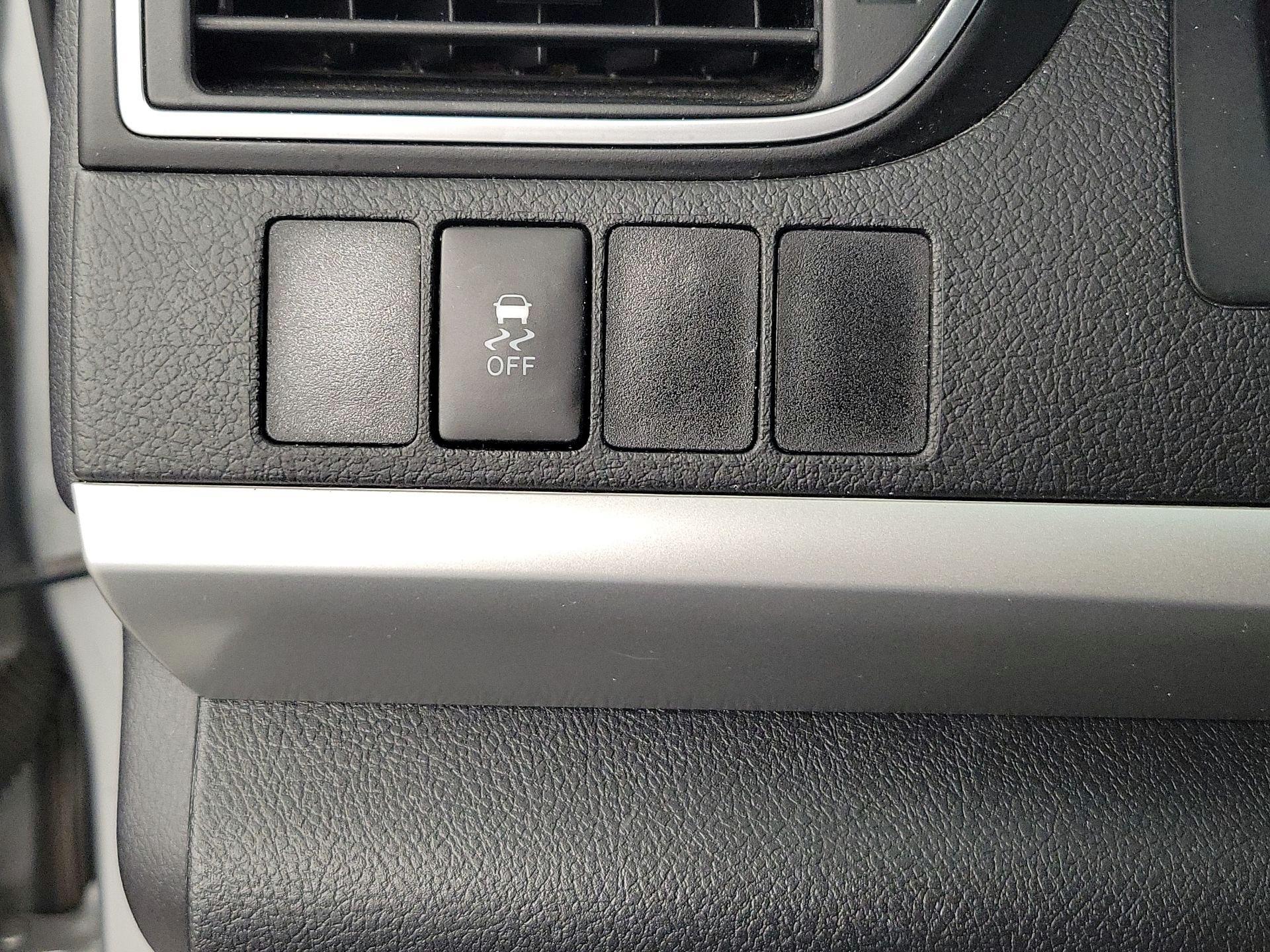 Thumbnail: 2016 Toyota Camry - 13