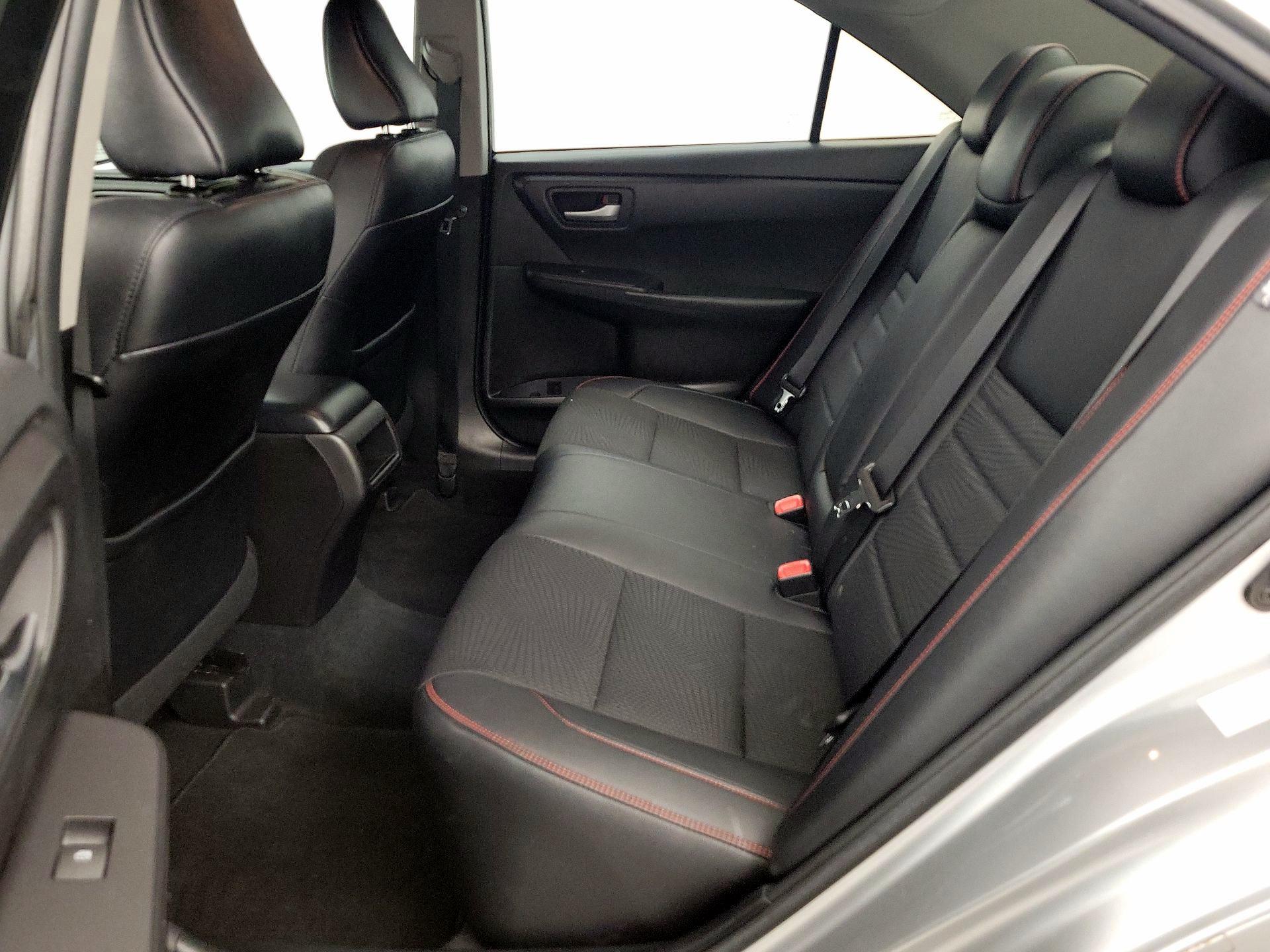 Thumbnail: 2016 Toyota Camry - 20