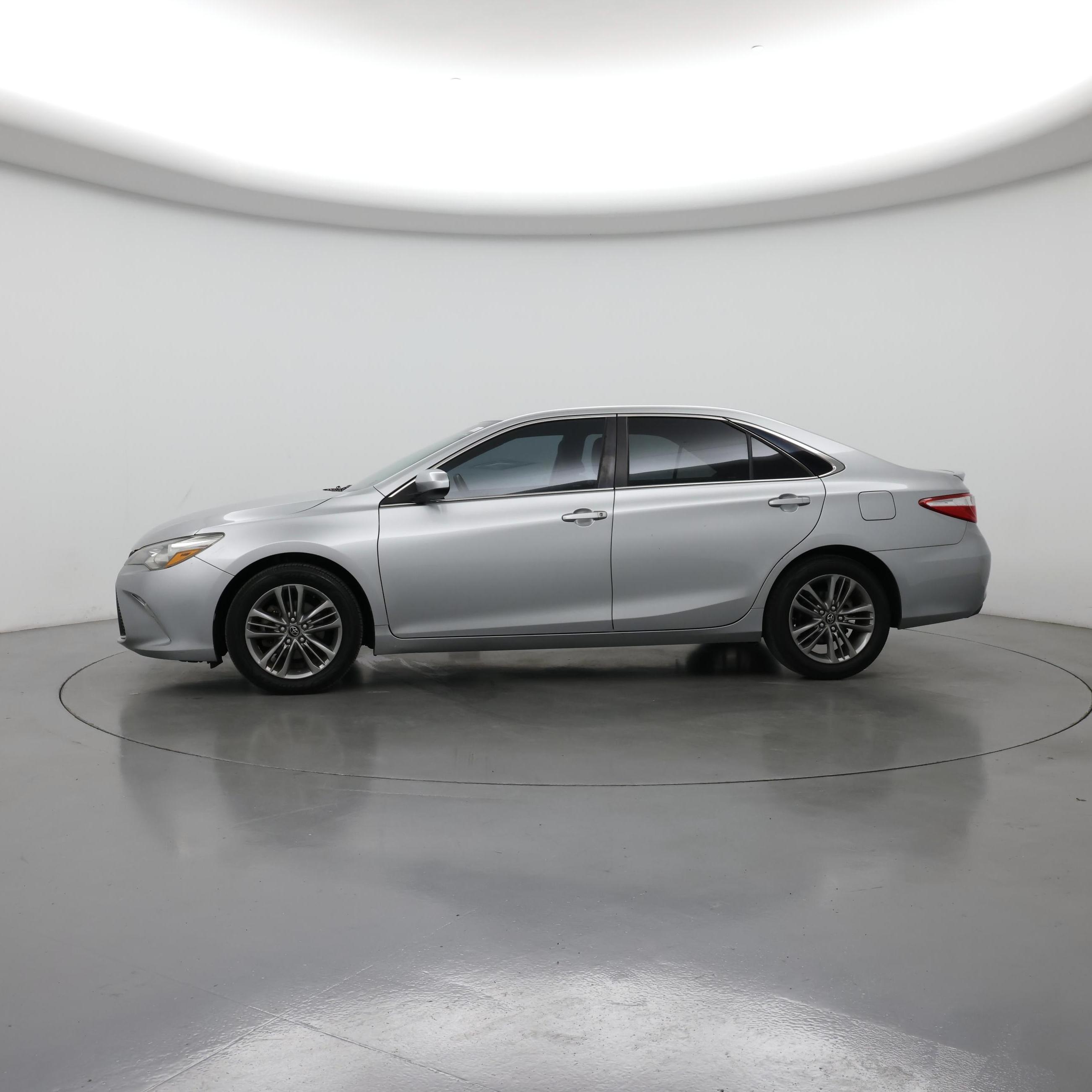 Thumbnail: 2016 Toyota Camry - 3