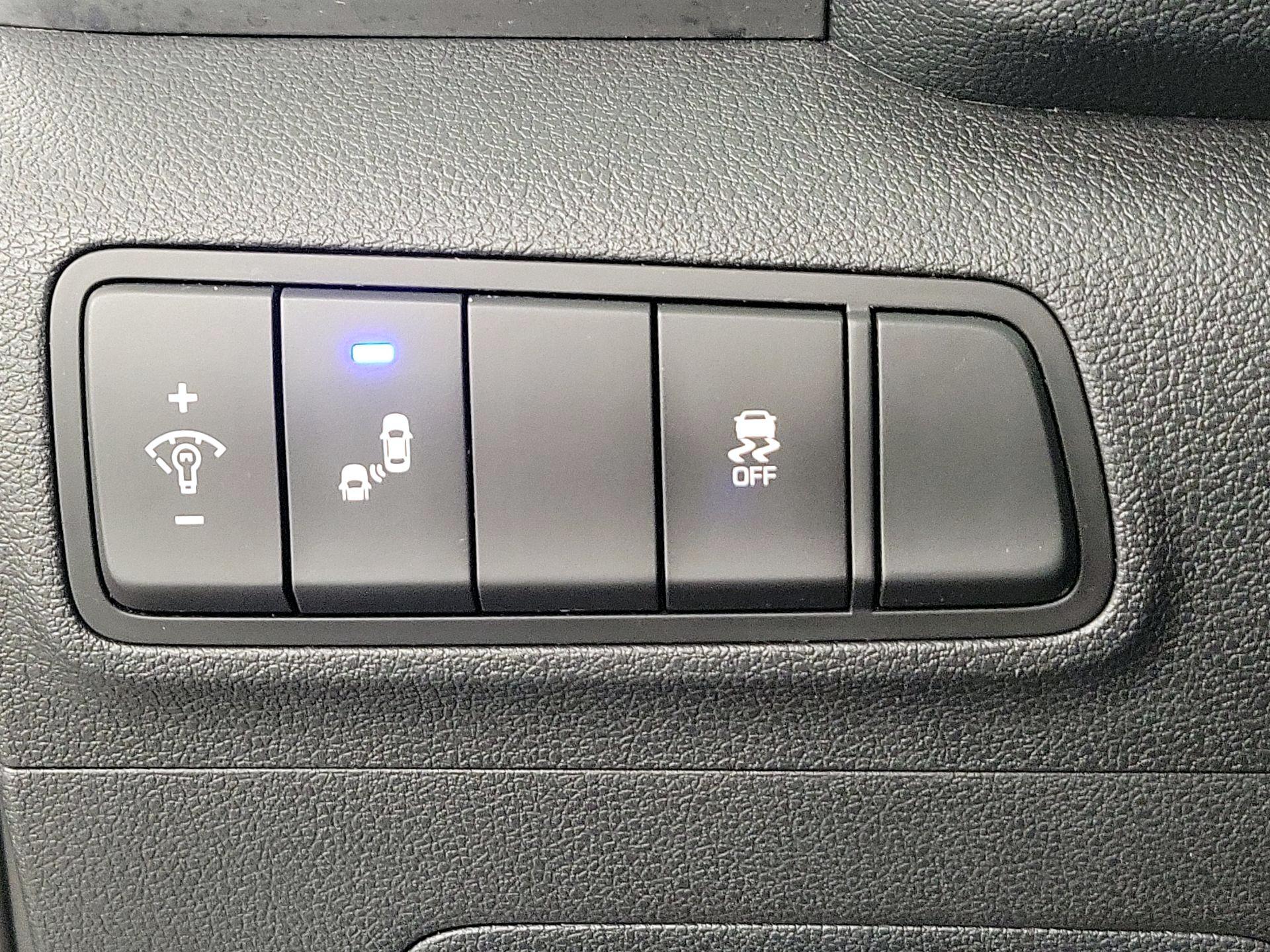 Thumbnail: 2018 Hyundai Tucson - 13