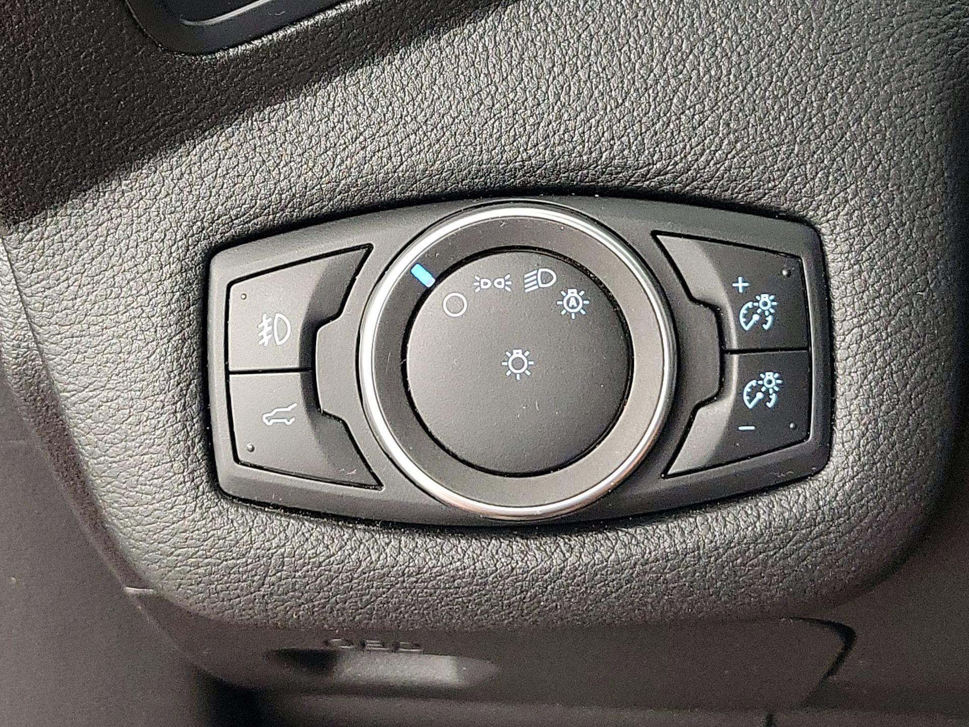 Thumbnail: 2017 Ford Escape - 13