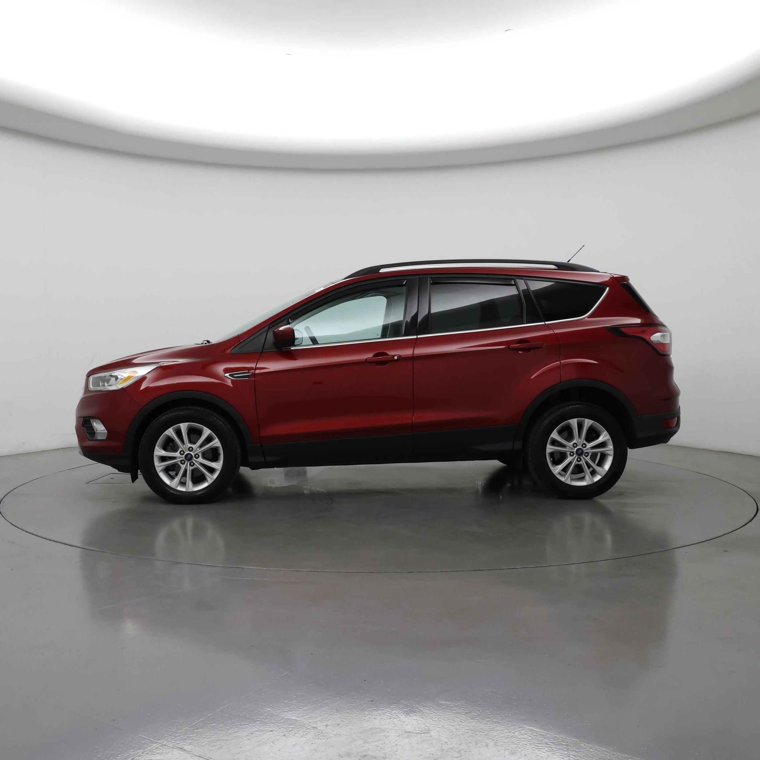 Thumbnail: 2017 Ford Escape - 3