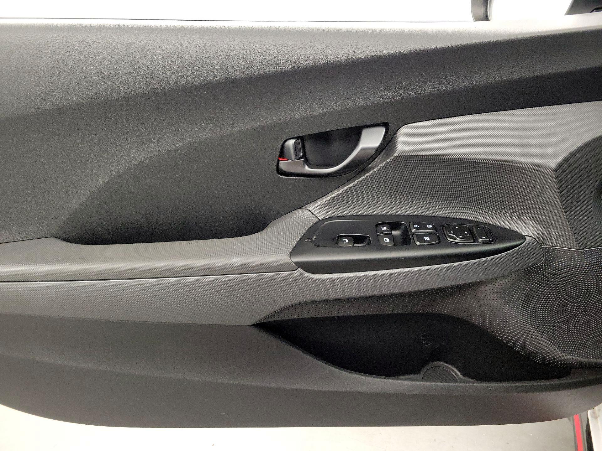 Thumbnail: 2021 Hyundai Veloster - 12