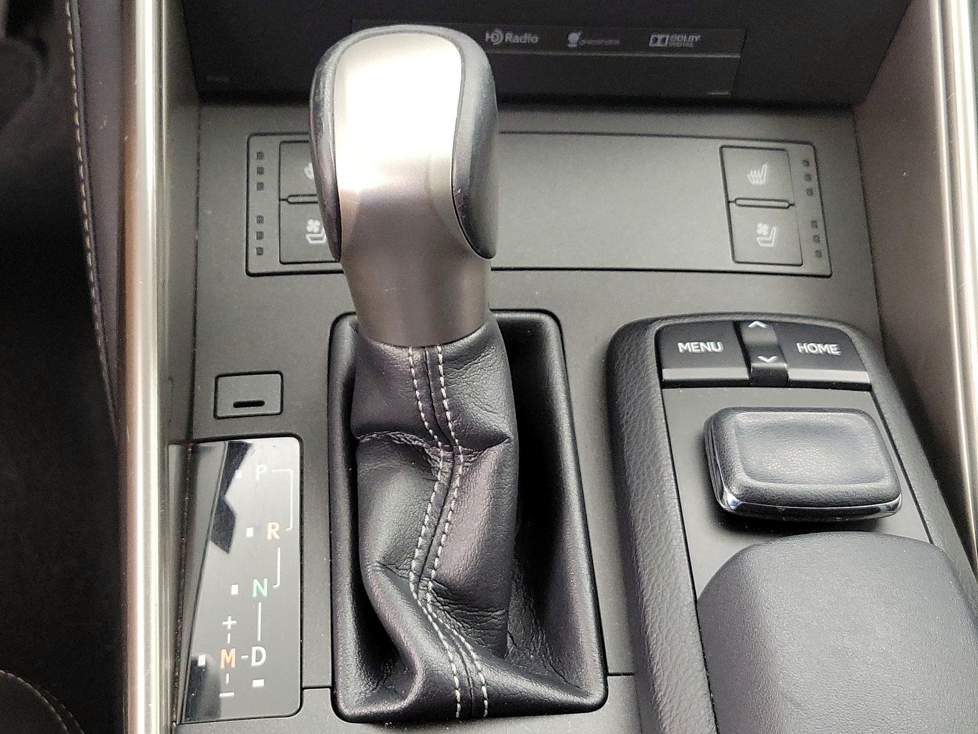 Thumbnail: 2016 Lexus IS - 18