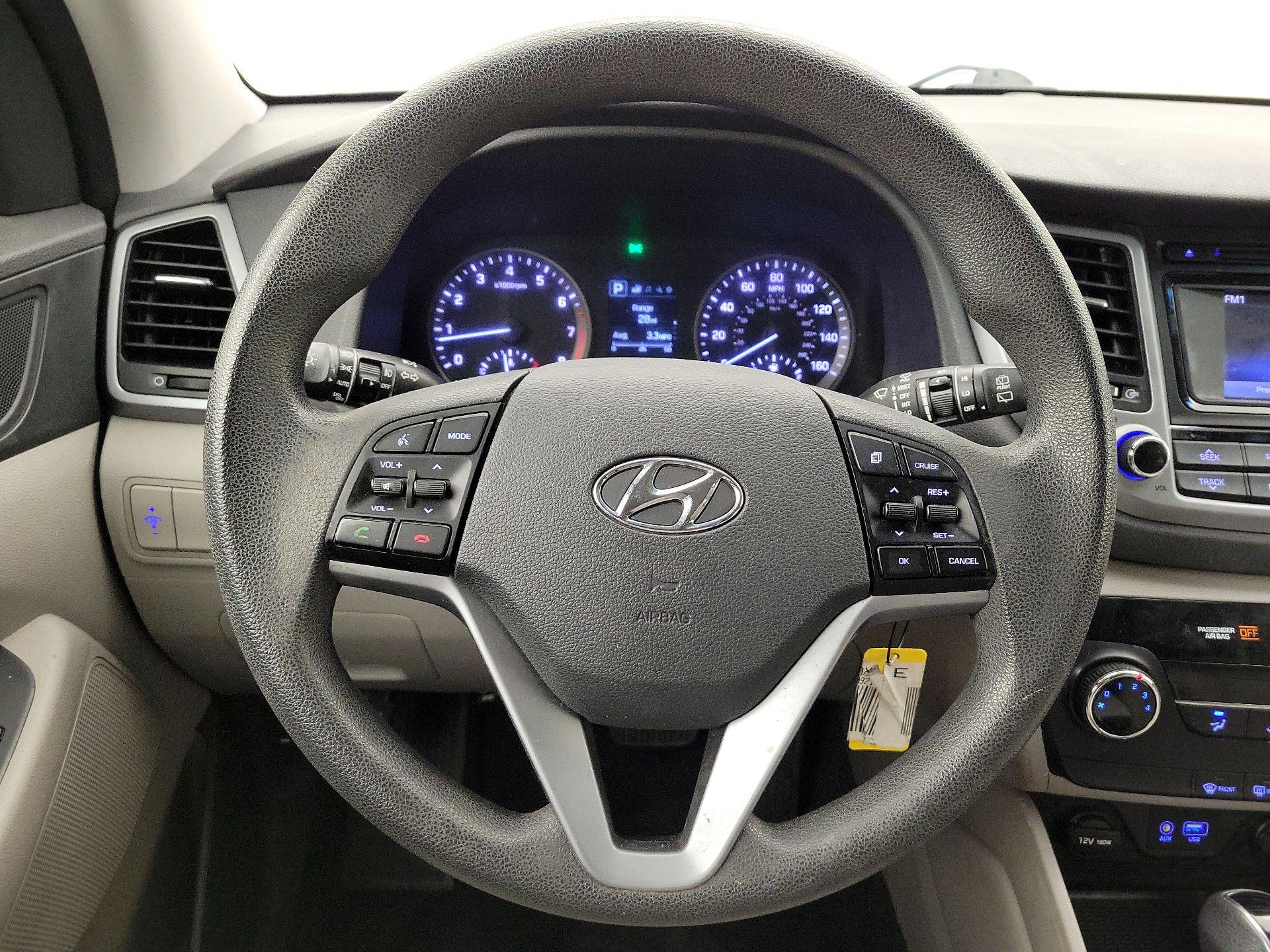 Thumbnail: 2016 Hyundai Tucson - 10