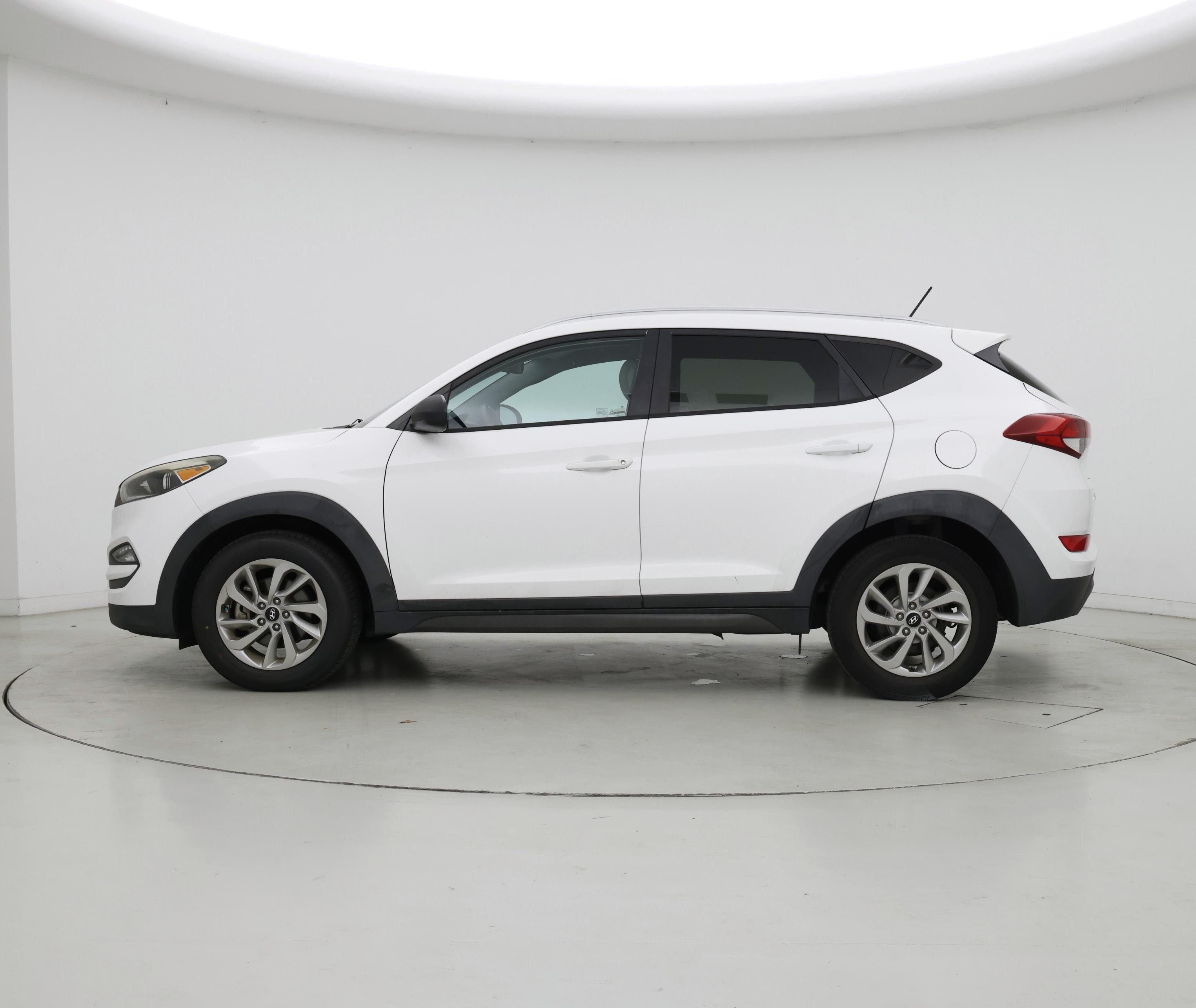 Thumbnail: 2016 Hyundai Tucson - 3