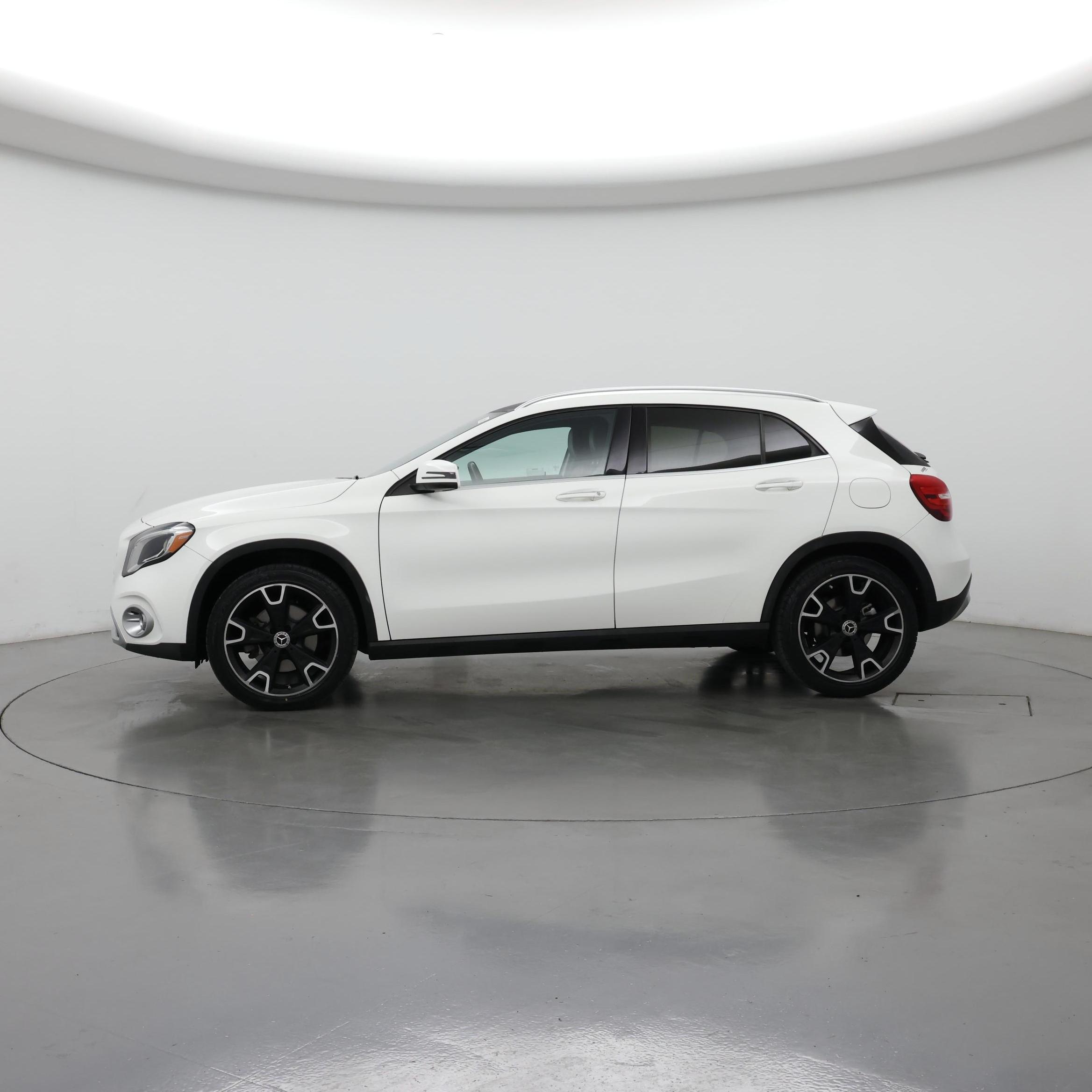 Thumbnail: 2019 Mercedes-Benz GLA - 3