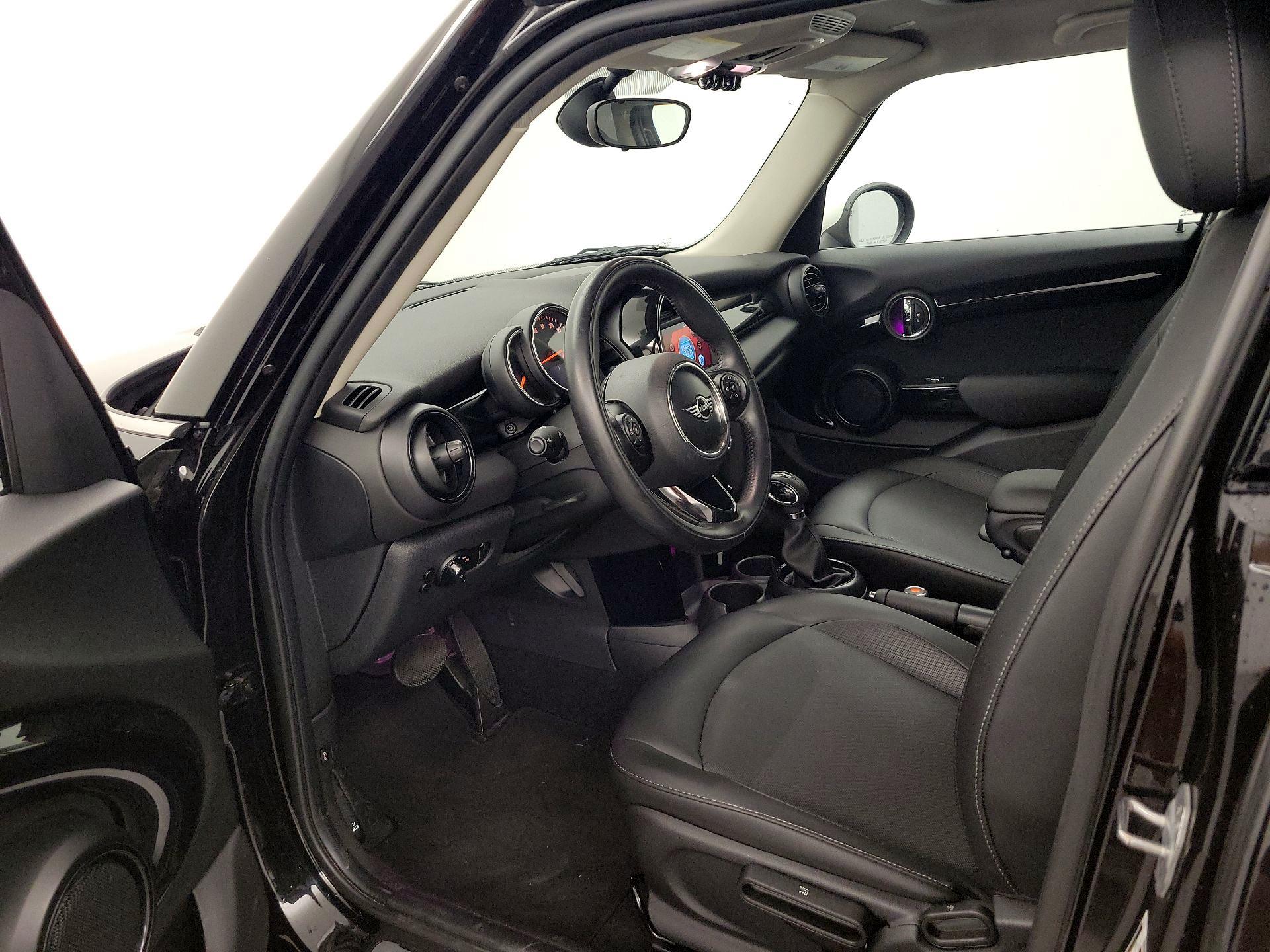 Thumbnail: 2019 MINI Cooper Hardtop - 11