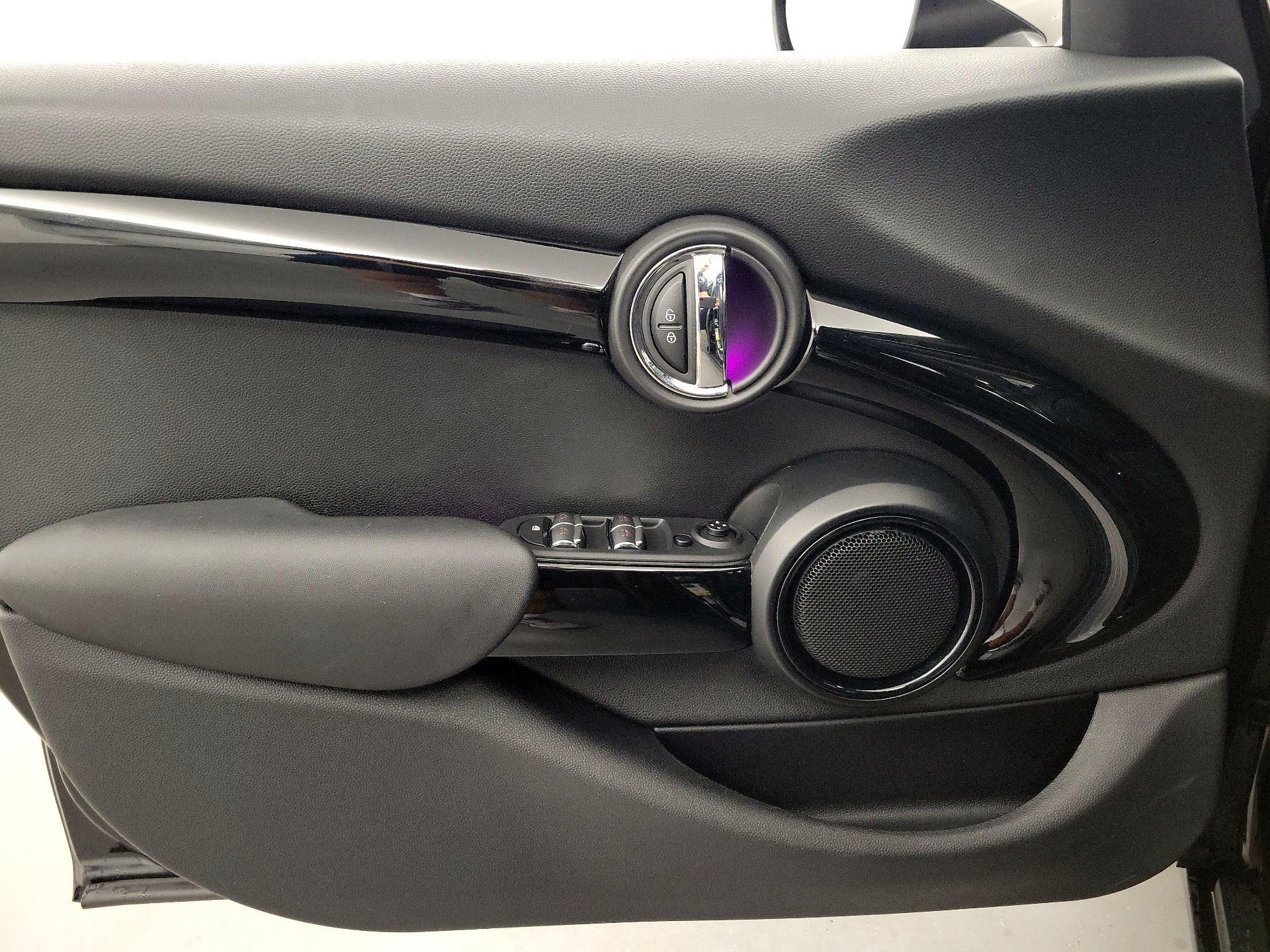 Thumbnail: 2019 MINI Cooper Hardtop - 12