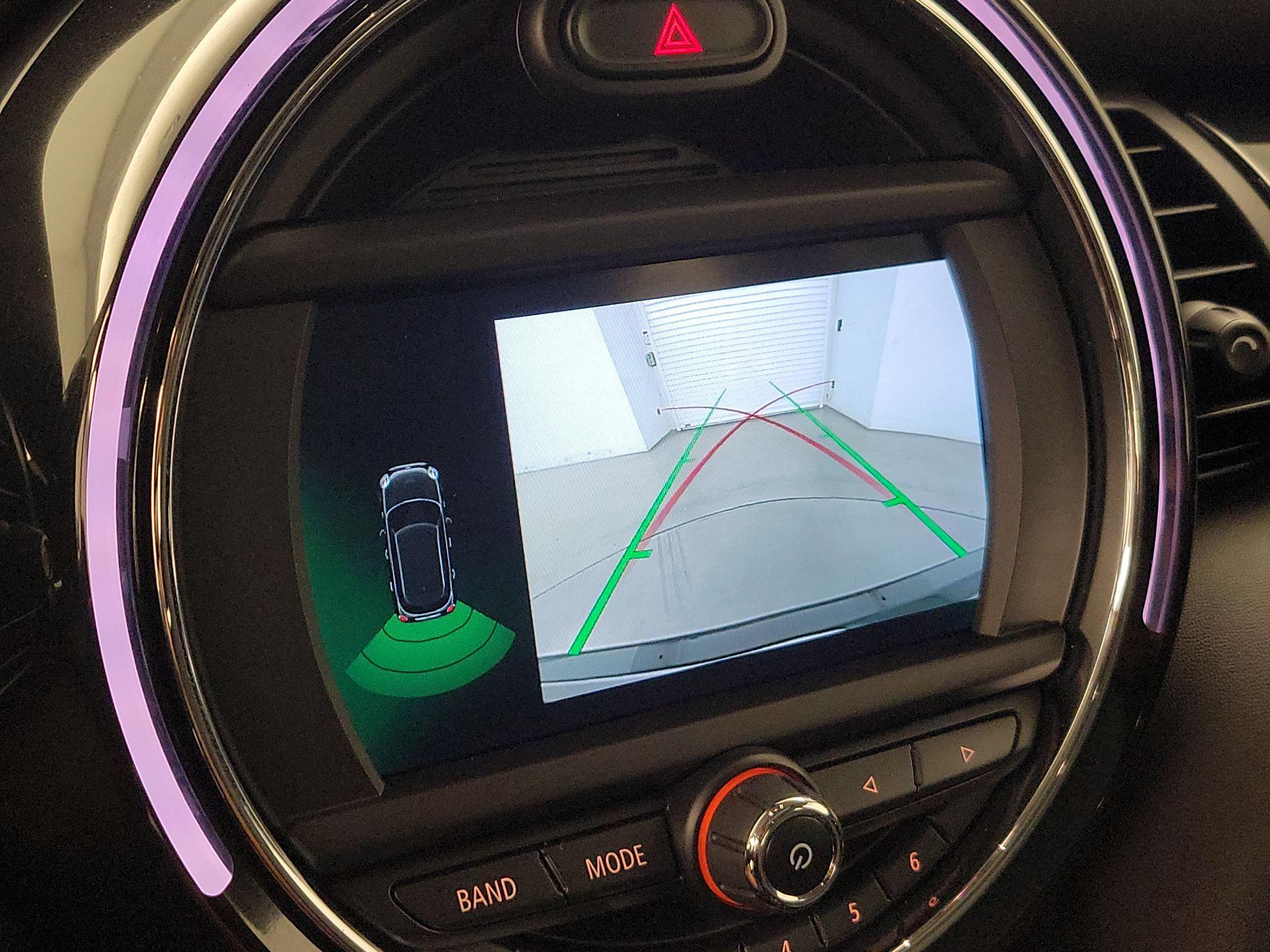 Thumbnail: 2019 MINI Cooper Hardtop - 14