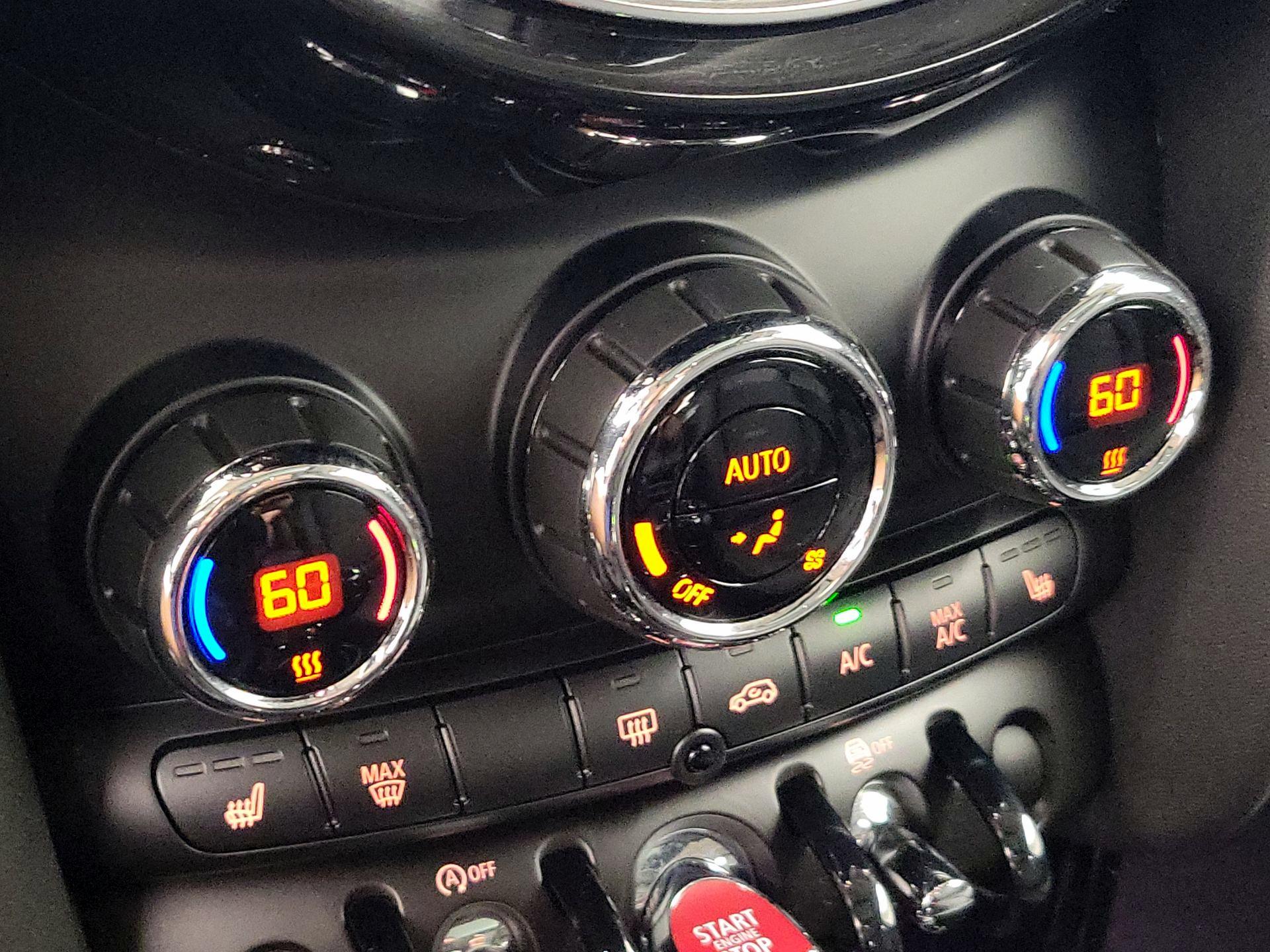 Thumbnail: 2019 MINI Cooper Hardtop - 16