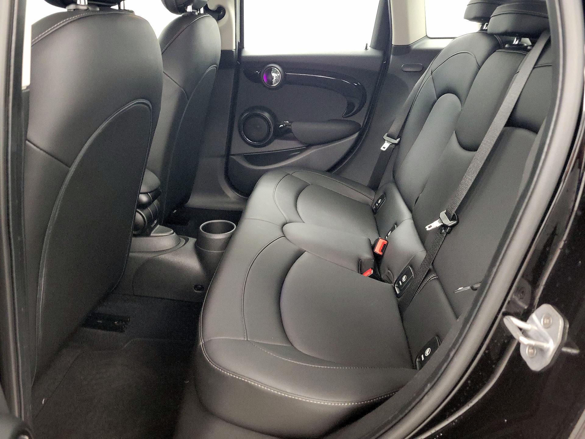 Thumbnail: 2019 MINI Cooper Hardtop - 20