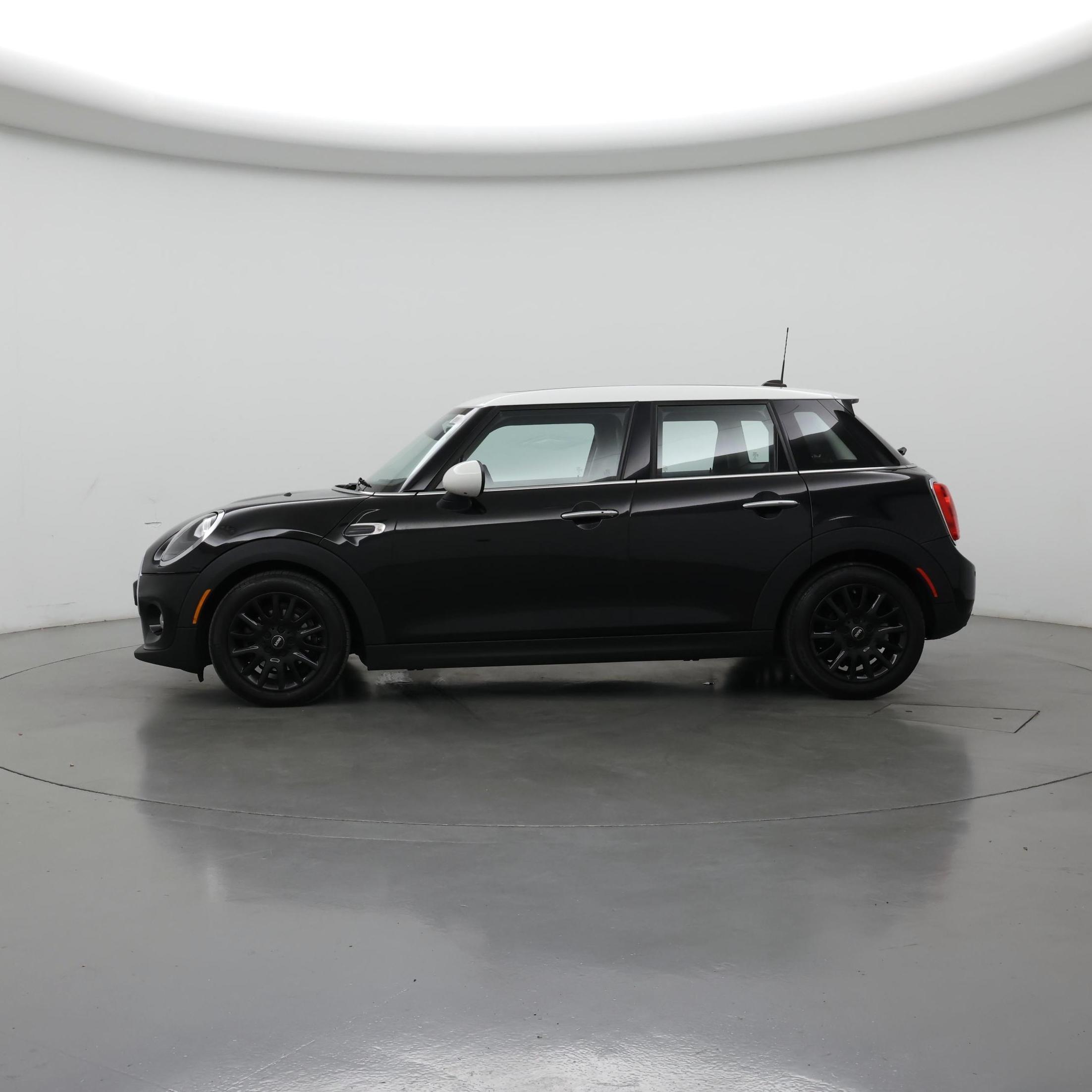 Thumbnail: 2019 MINI Cooper Hardtop - 3