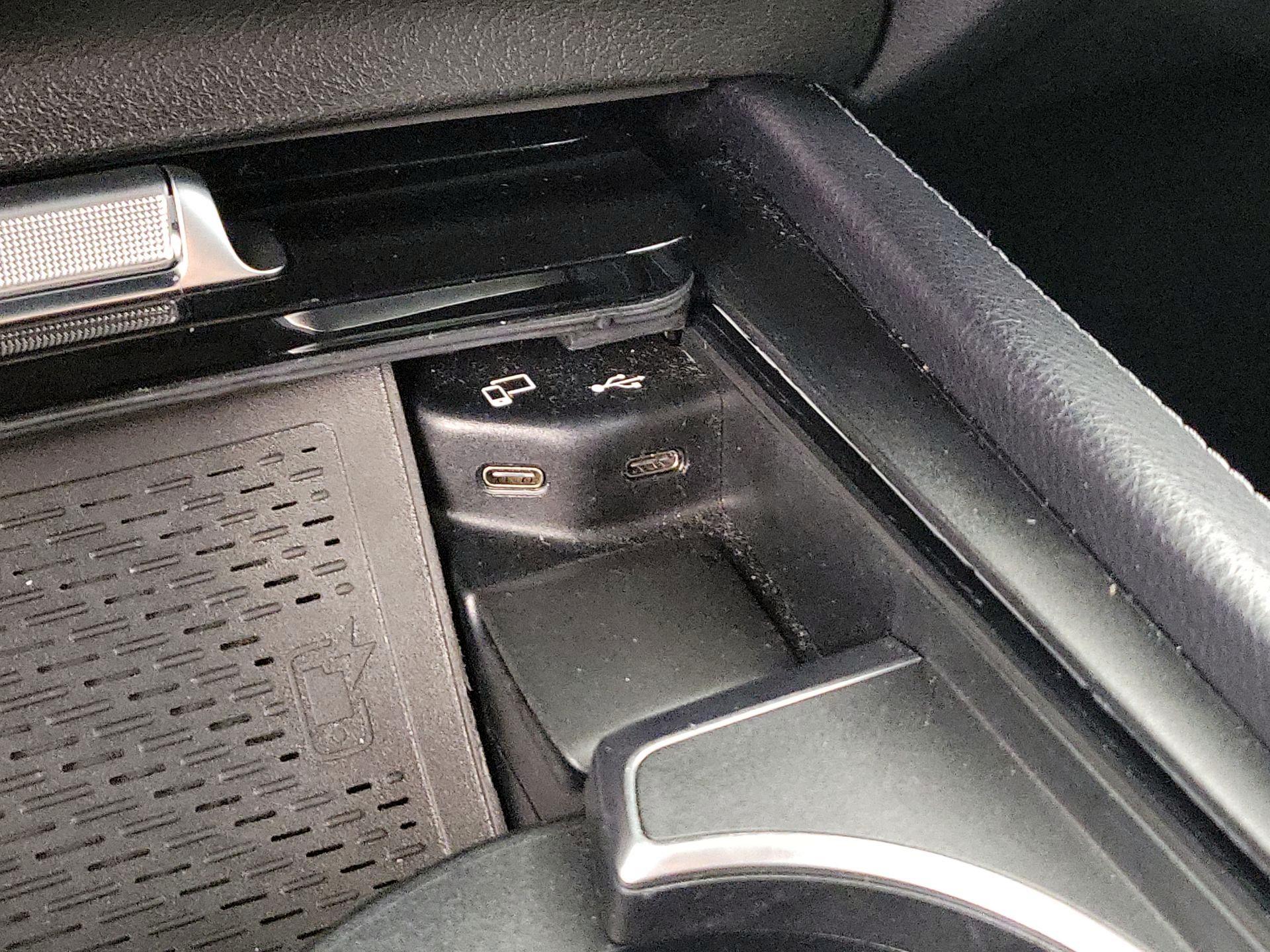 Thumbnail: 2020 Mercedes-Benz GLE - 19