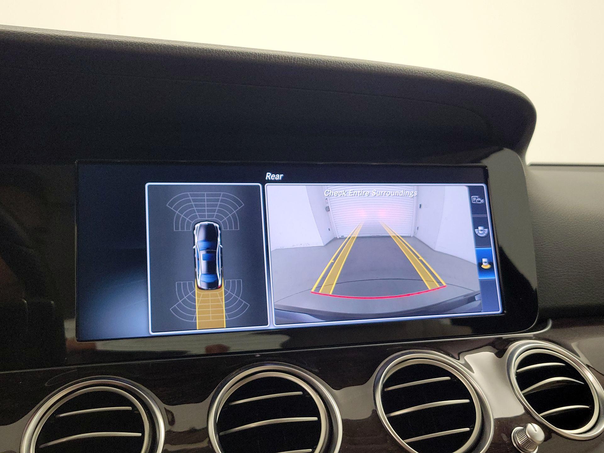 Thumbnail: 2017 Mercedes-Benz E-Class - 15