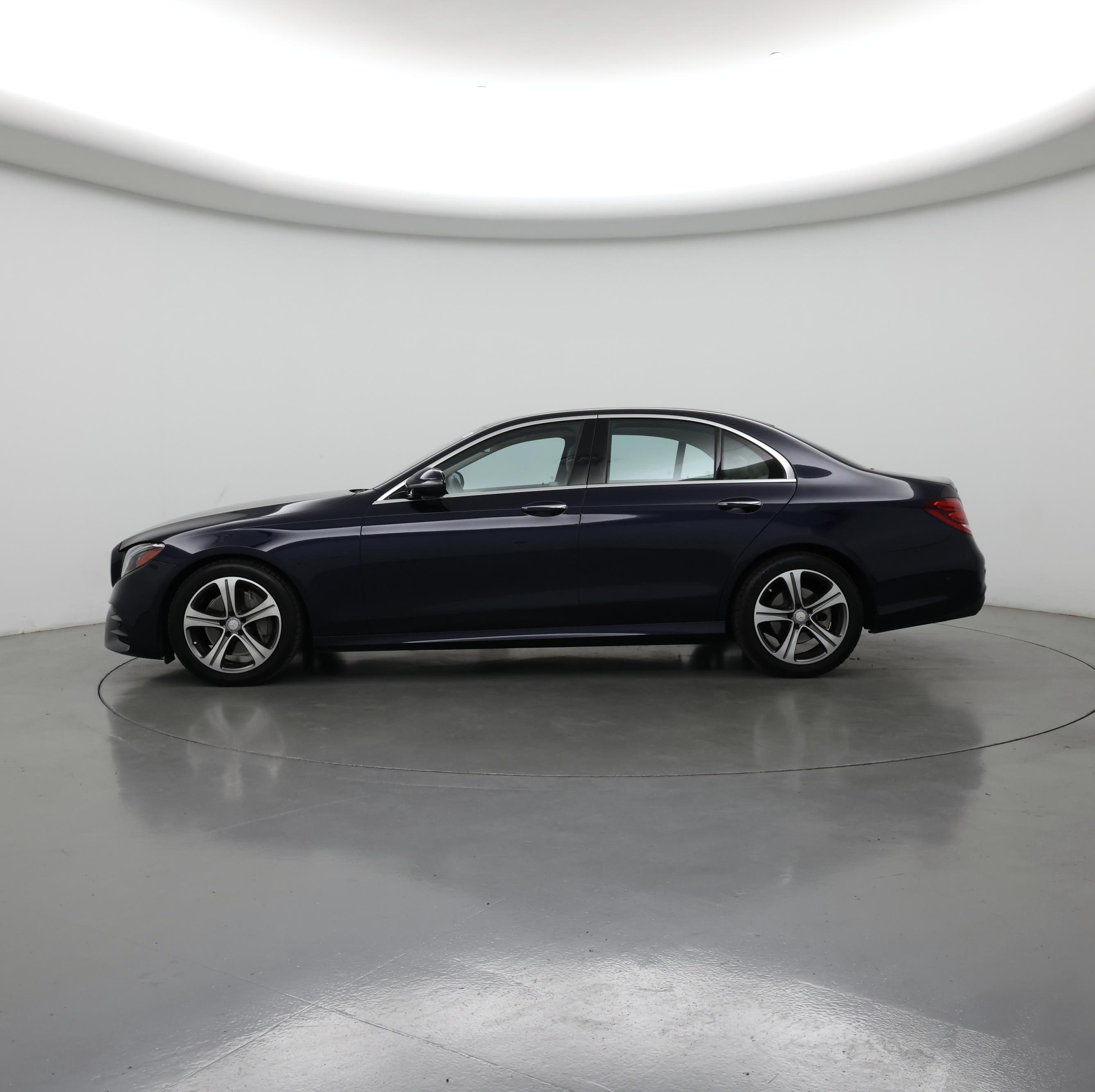 Thumbnail: 2017 Mercedes-Benz E-Class - 3