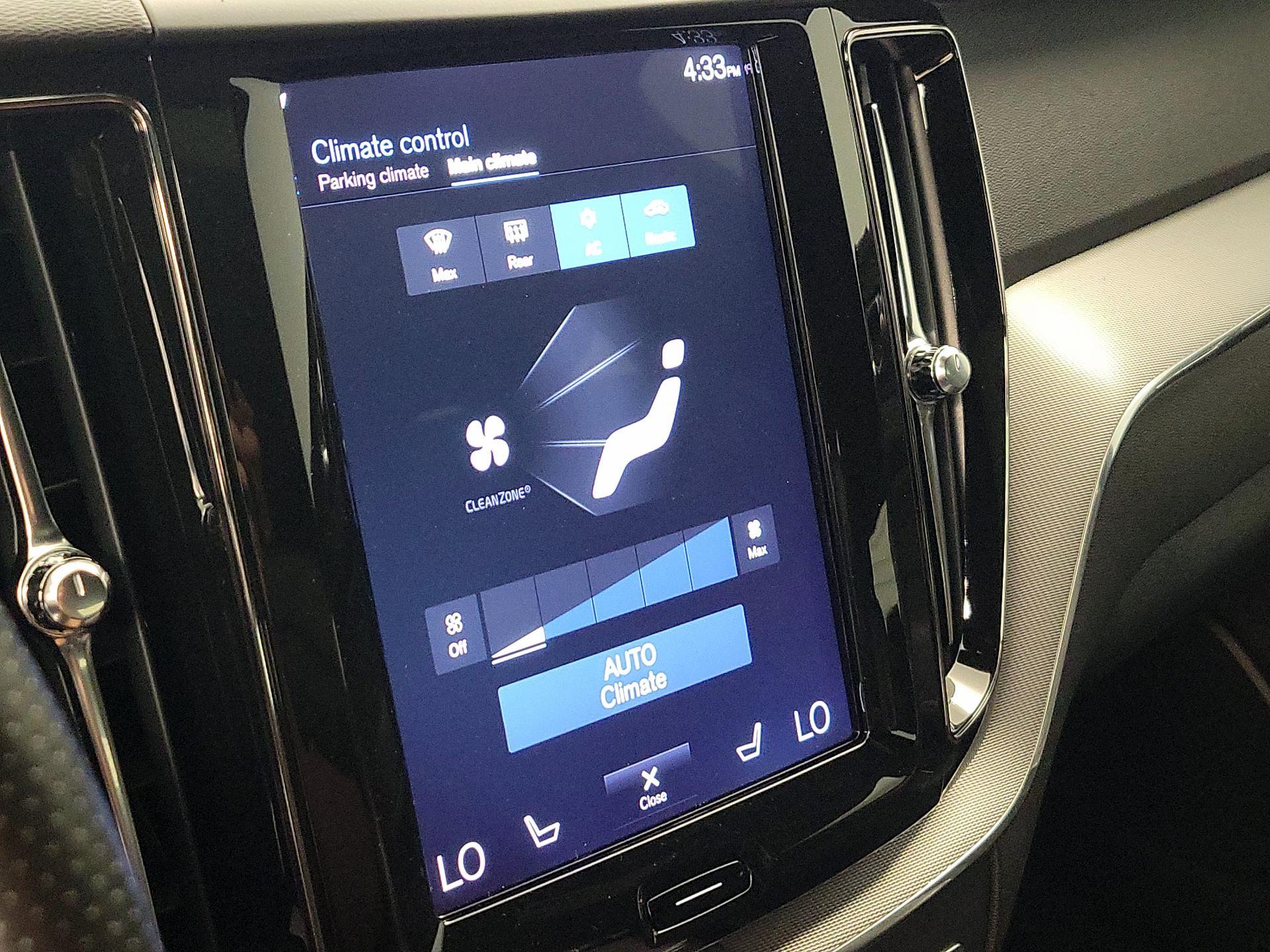 Thumbnail: 2019 Volvo XC60 - 17