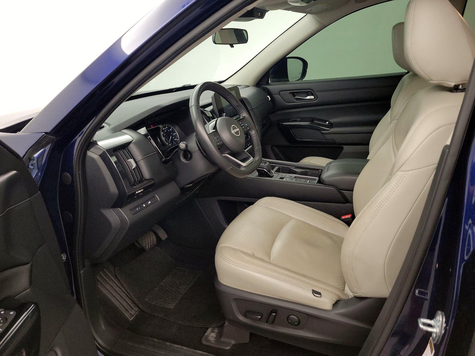 Thumbnail: 2022 Nissan Pathfinder - 11