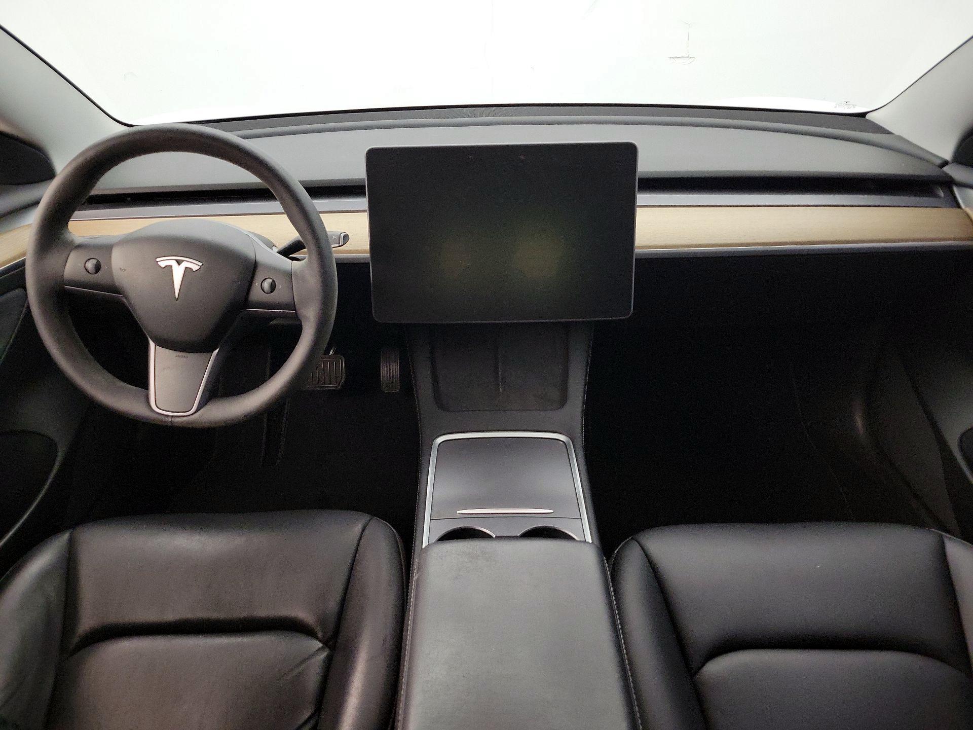 Thumbnail: 2021 Tesla Model 3 - 9