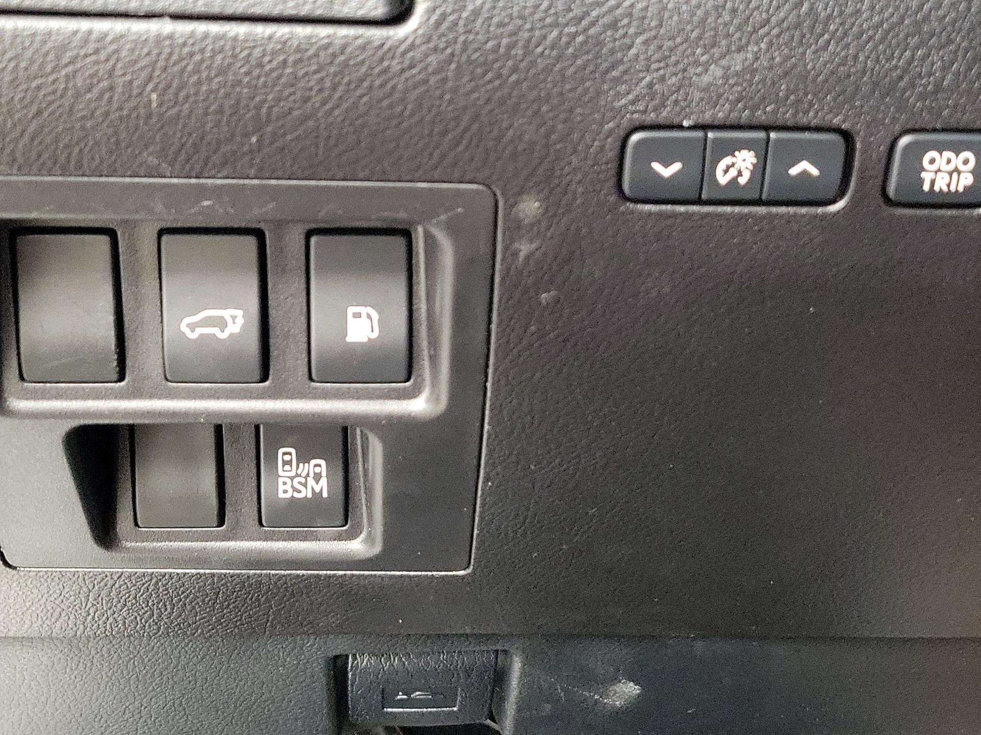 Thumbnail: 2015 Lexus RX - 13