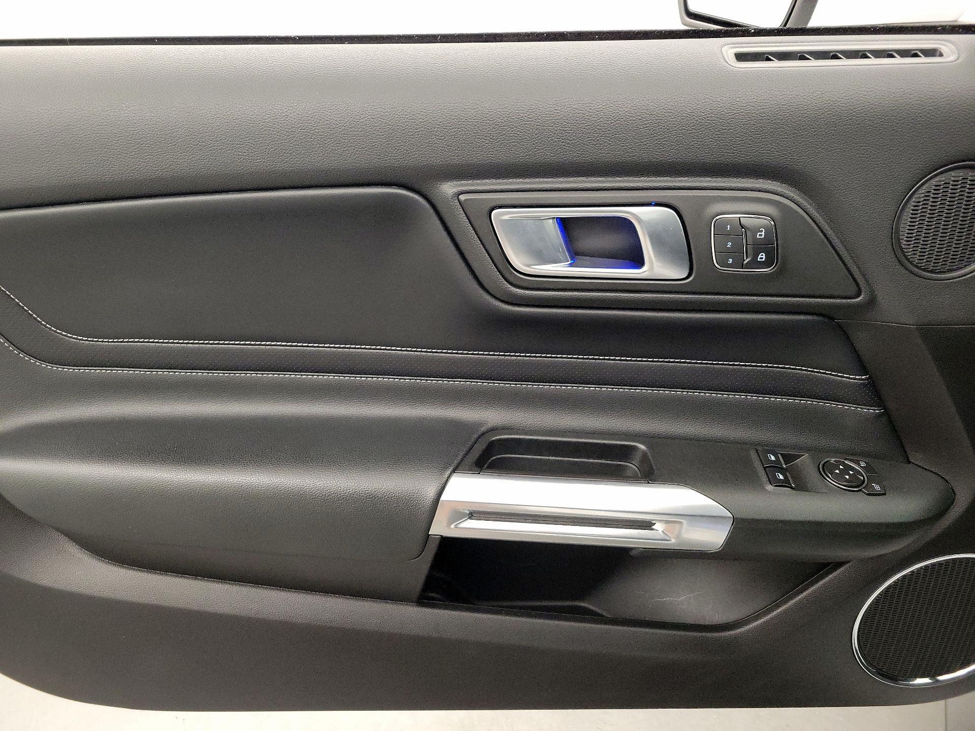 Thumbnail: 2022 Ford Mustang - 12