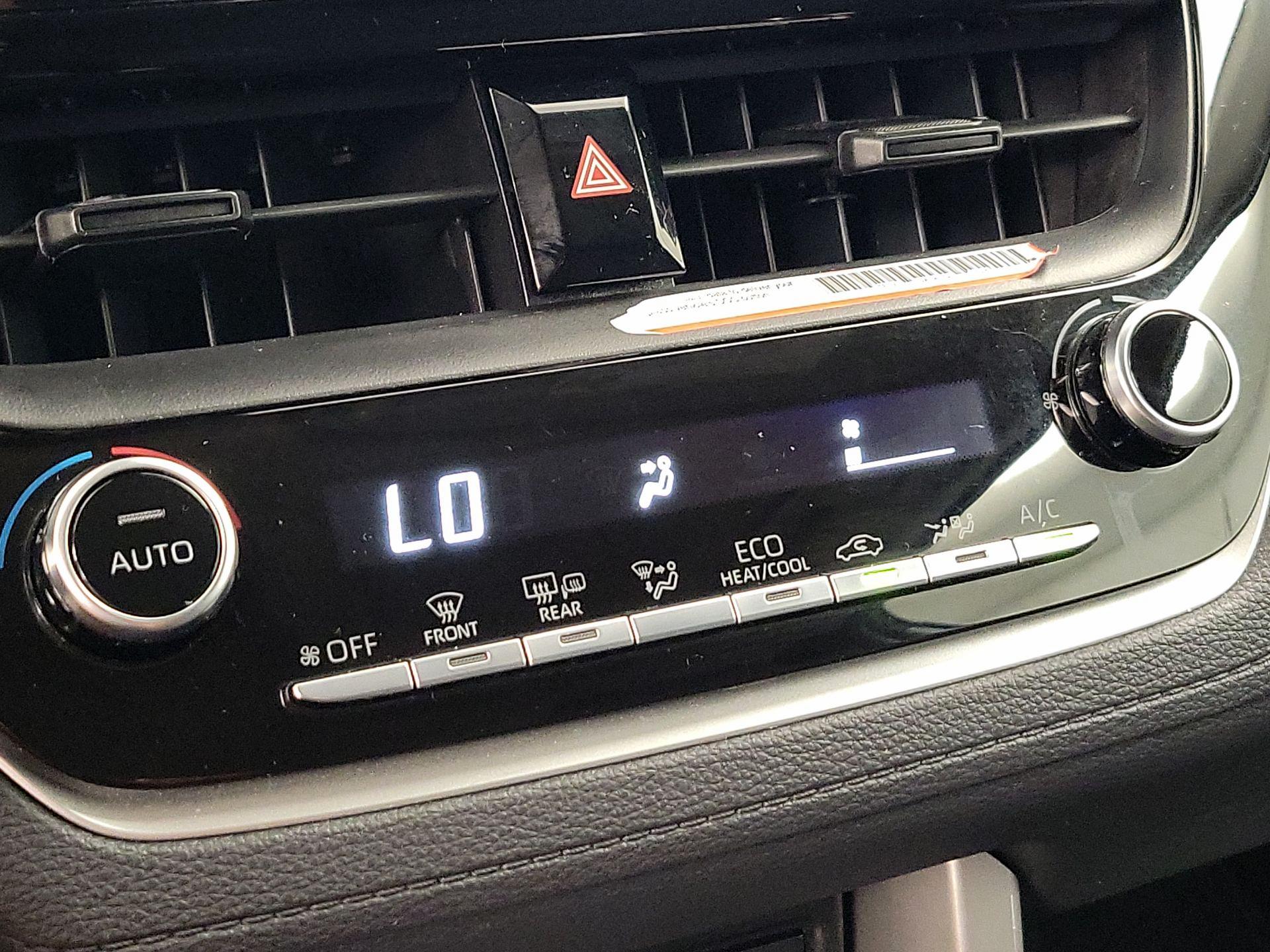 Thumbnail: 2022 Toyota Corolla Cross - 16