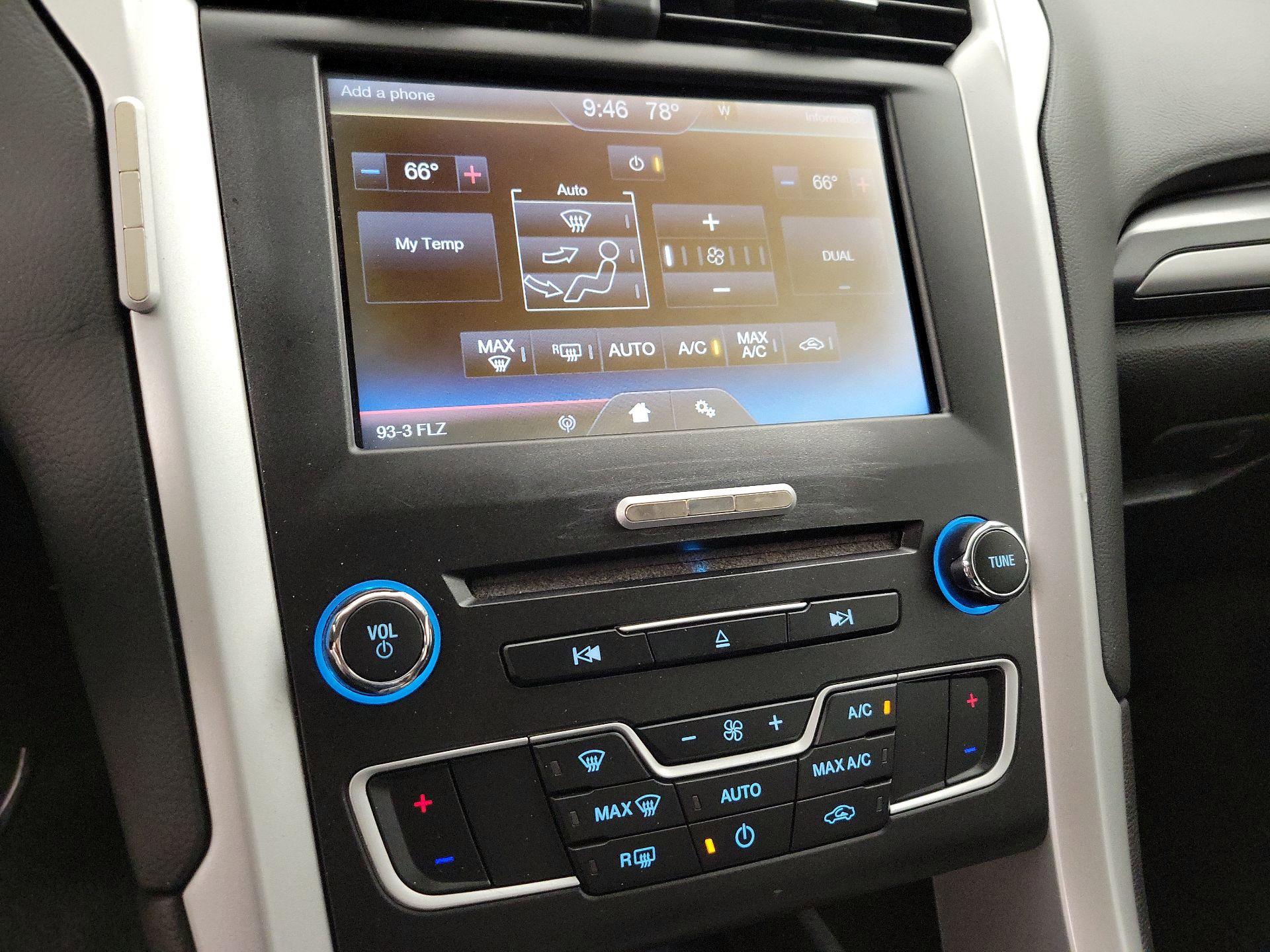 Thumbnail: 2016 Ford Fusion - 17