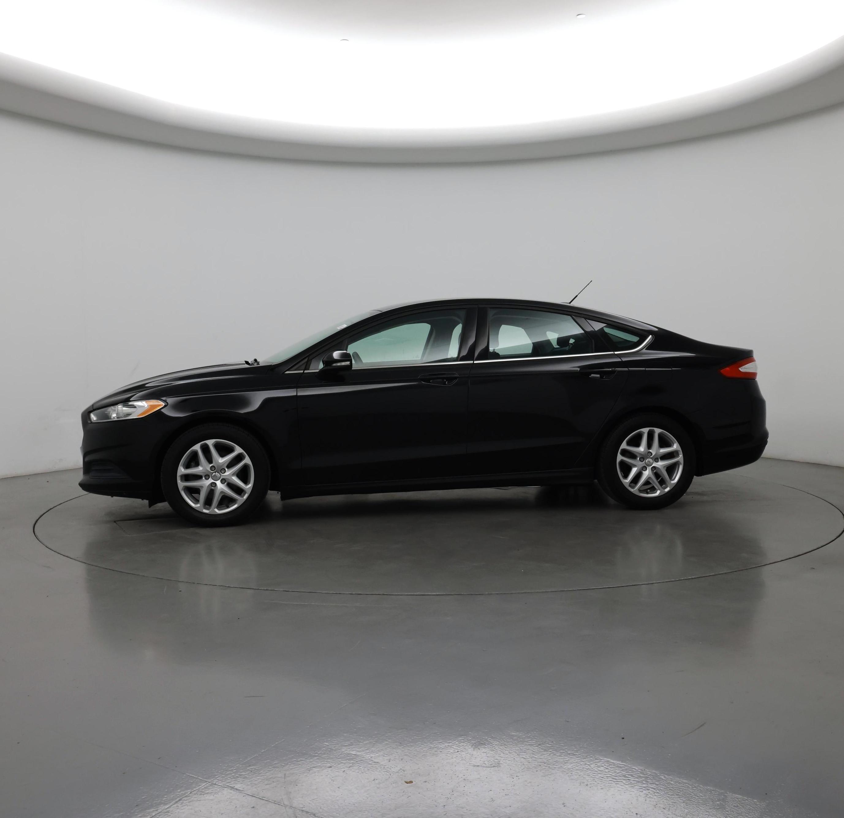 Thumbnail: 2016 Ford Fusion - 3