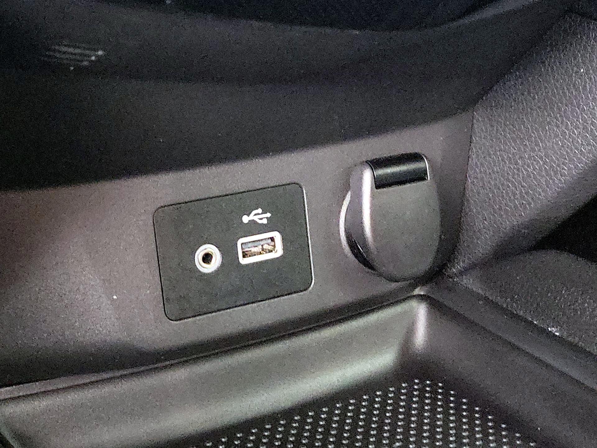 Thumbnail: 2020 Nissan Rogue - 18