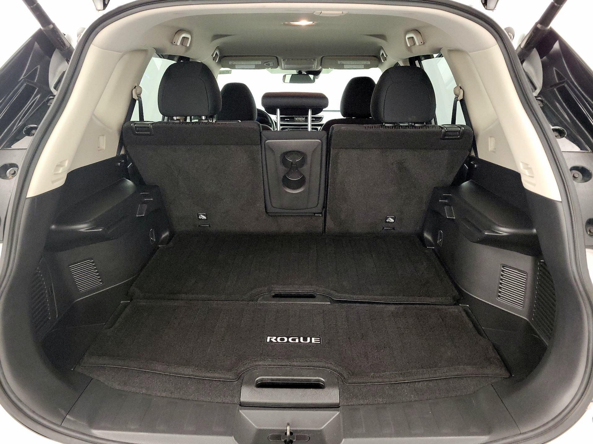 Thumbnail: 2020 Nissan Rogue - 20