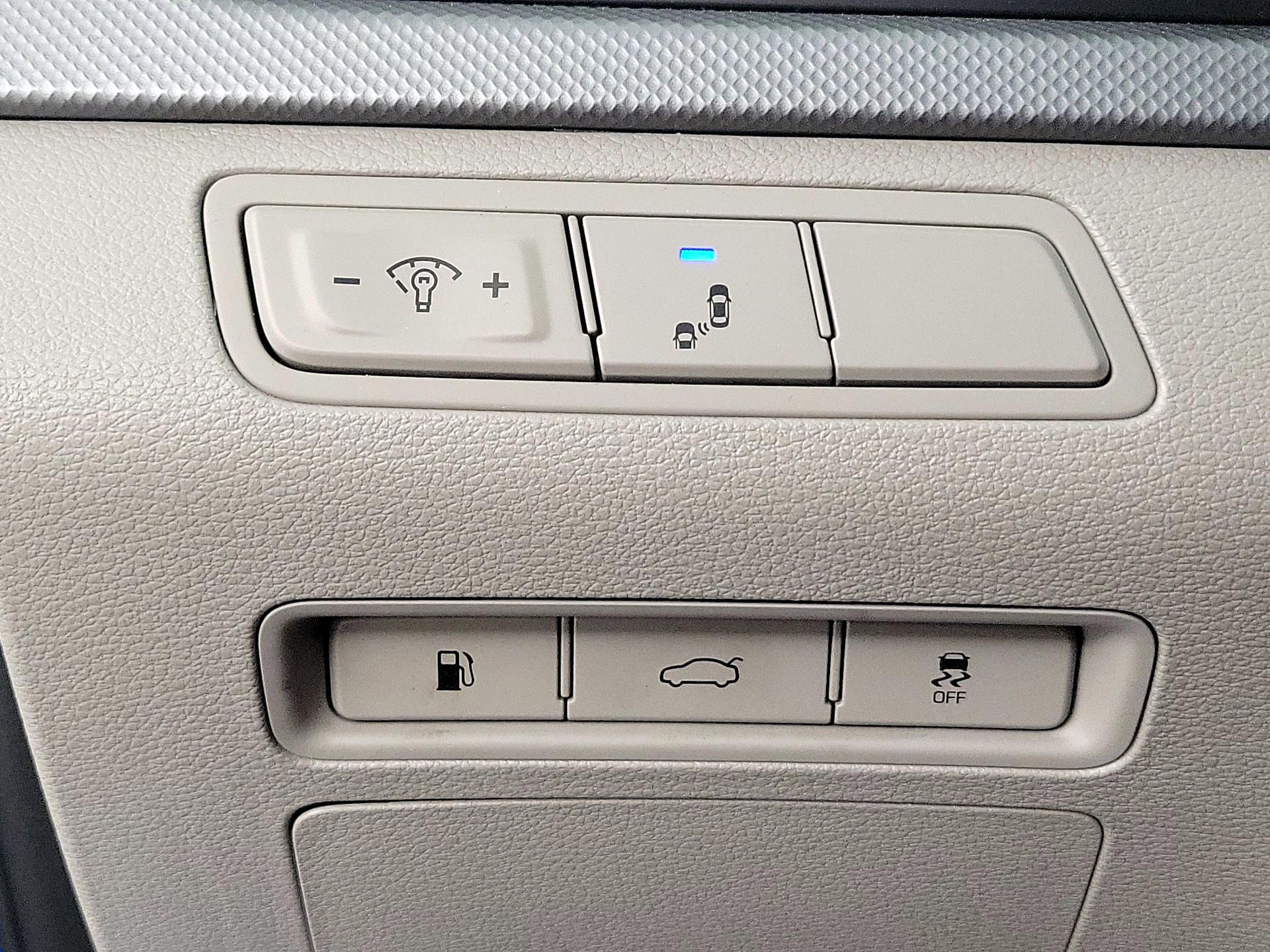 Thumbnail: 2018 Hyundai Sonata - 13